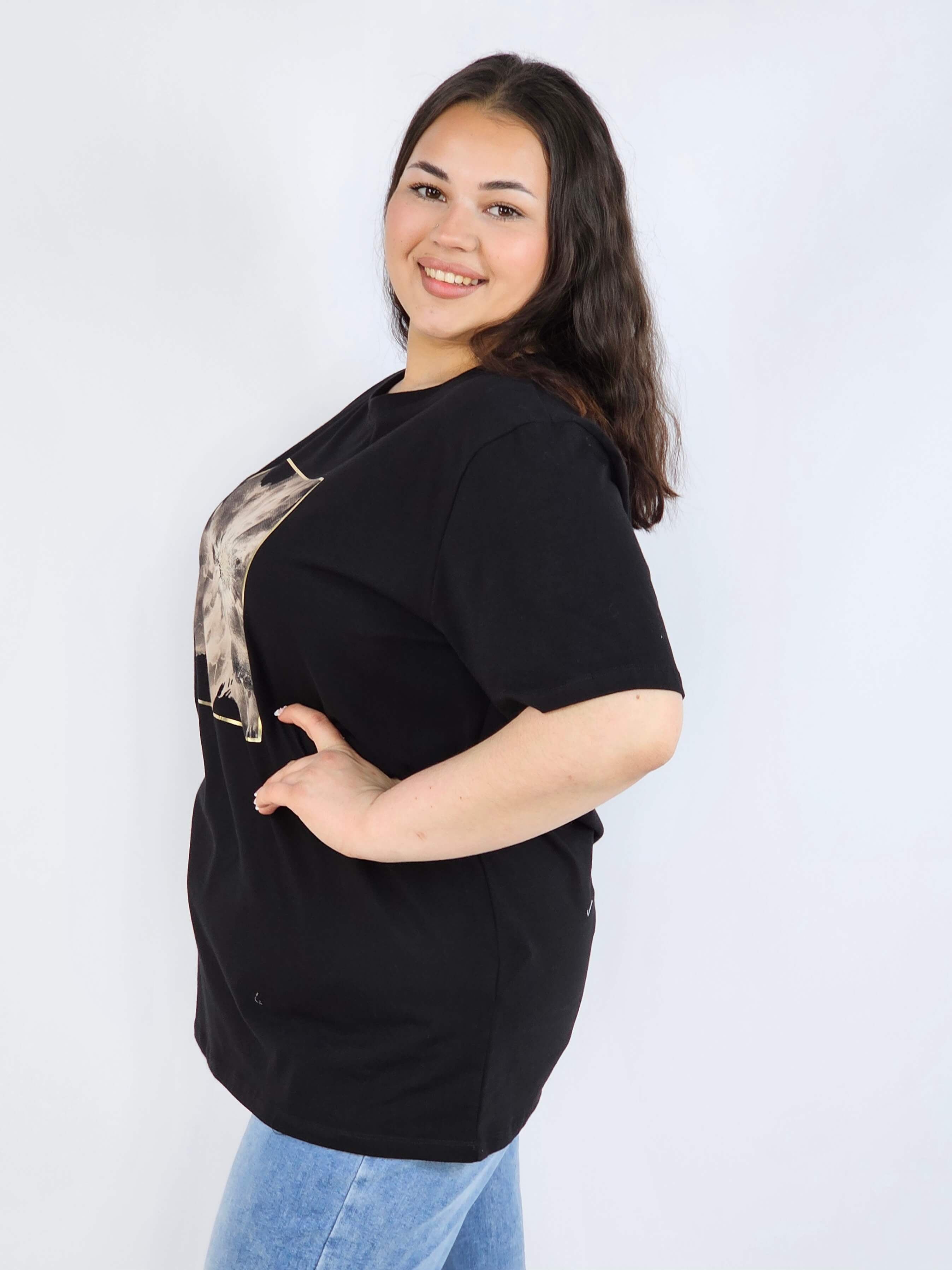 Bluzka plus size XXL z eleganckim nadrukiem – klasyka i styl Stylowa XL