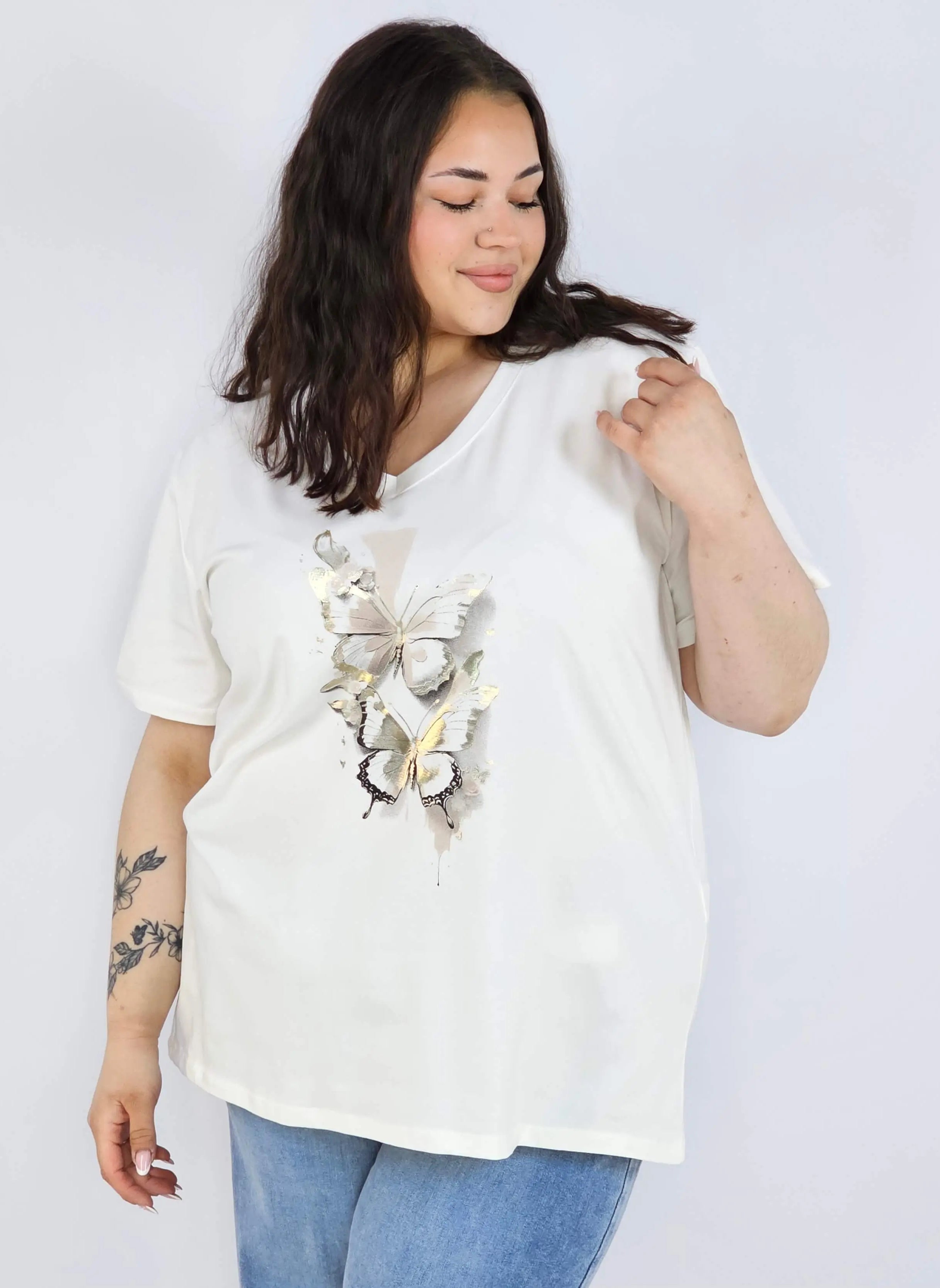 Bluzka plus size XXL z motywem motyli – kobieca i stylowa na co dzień Stylowa XL