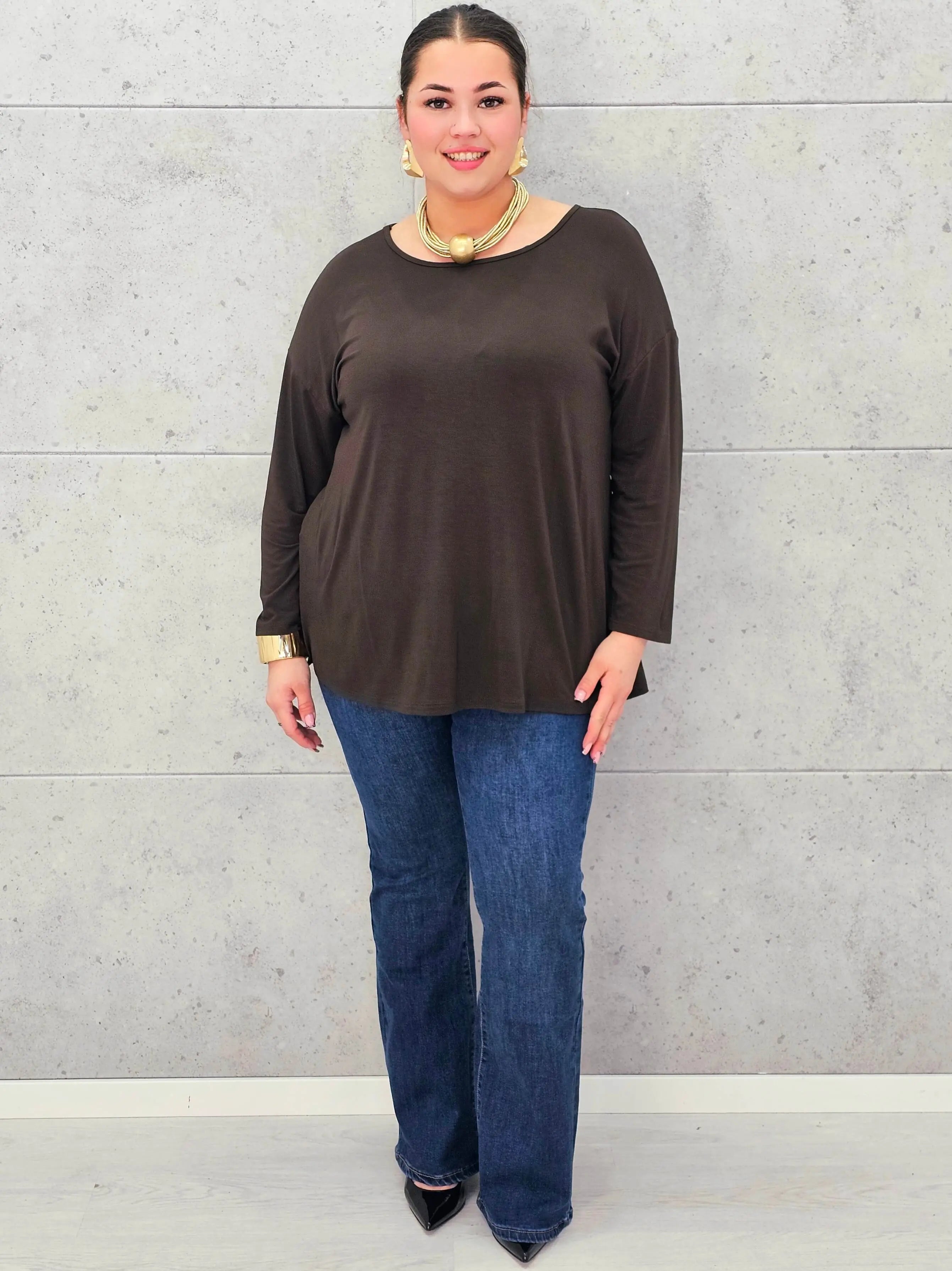 Bluzka plus size – elegancka i wygodna odzież XXL Stylowa XL