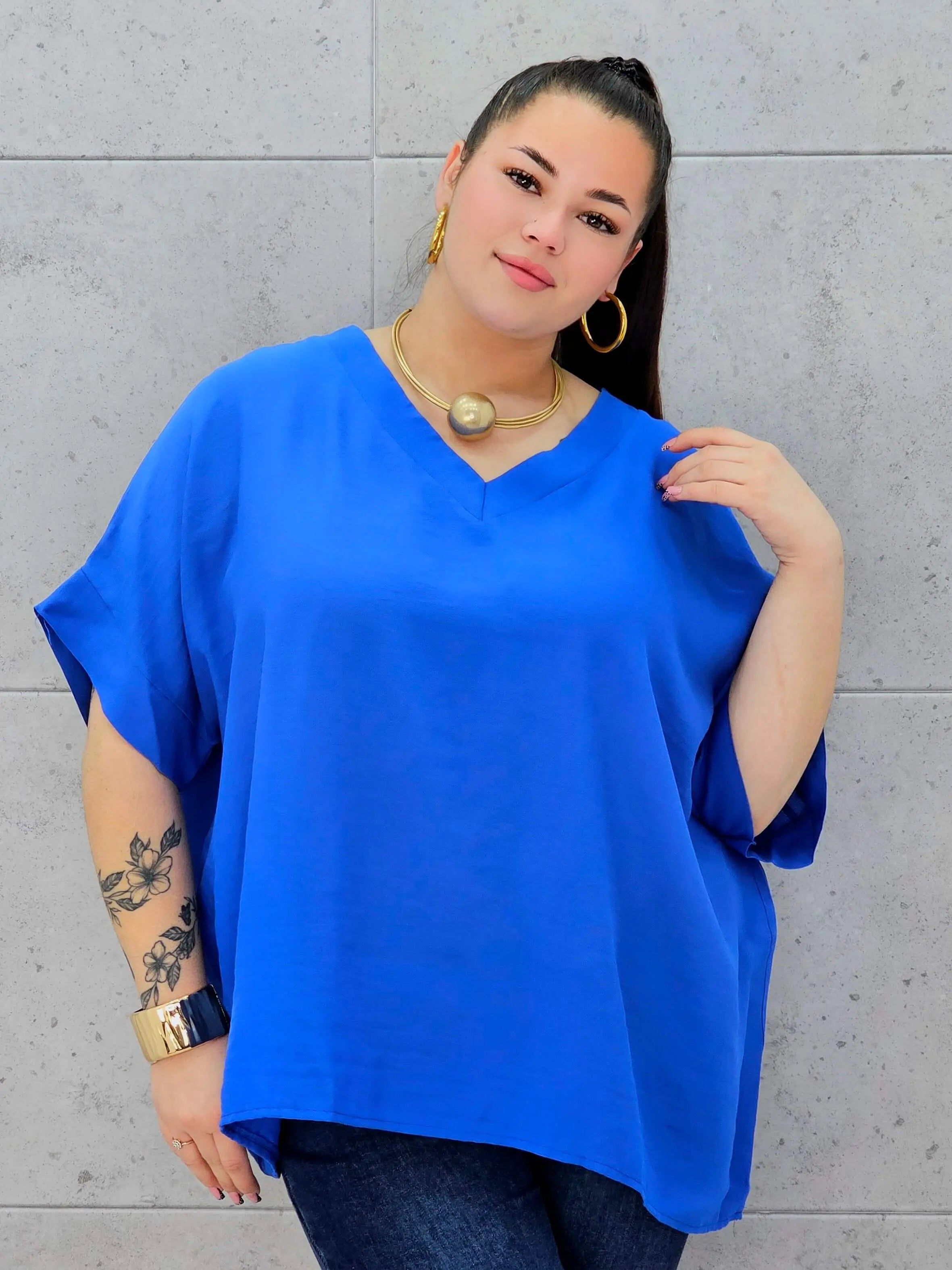 Bluzka plus size – klasyczna prostota w świeżym wydaniu Stylowa XL