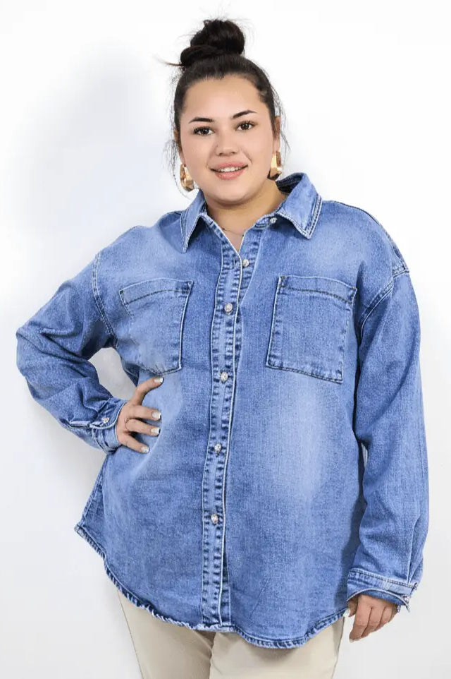 Bluzka plus size – koszula jeansowa oversize z kieszeniami Stylowa XL