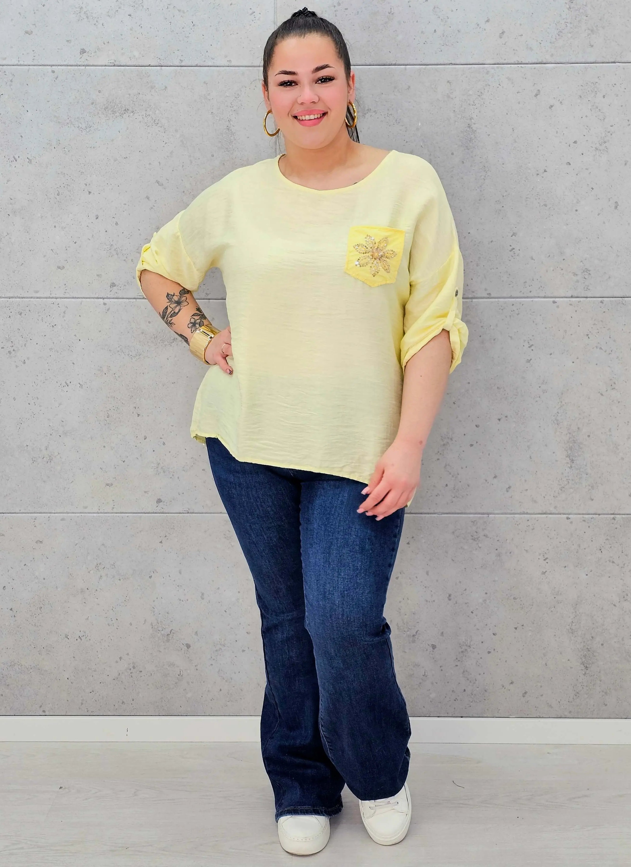Bluzka plus size – lekka, zwiewna i stylowa Stylowa XL