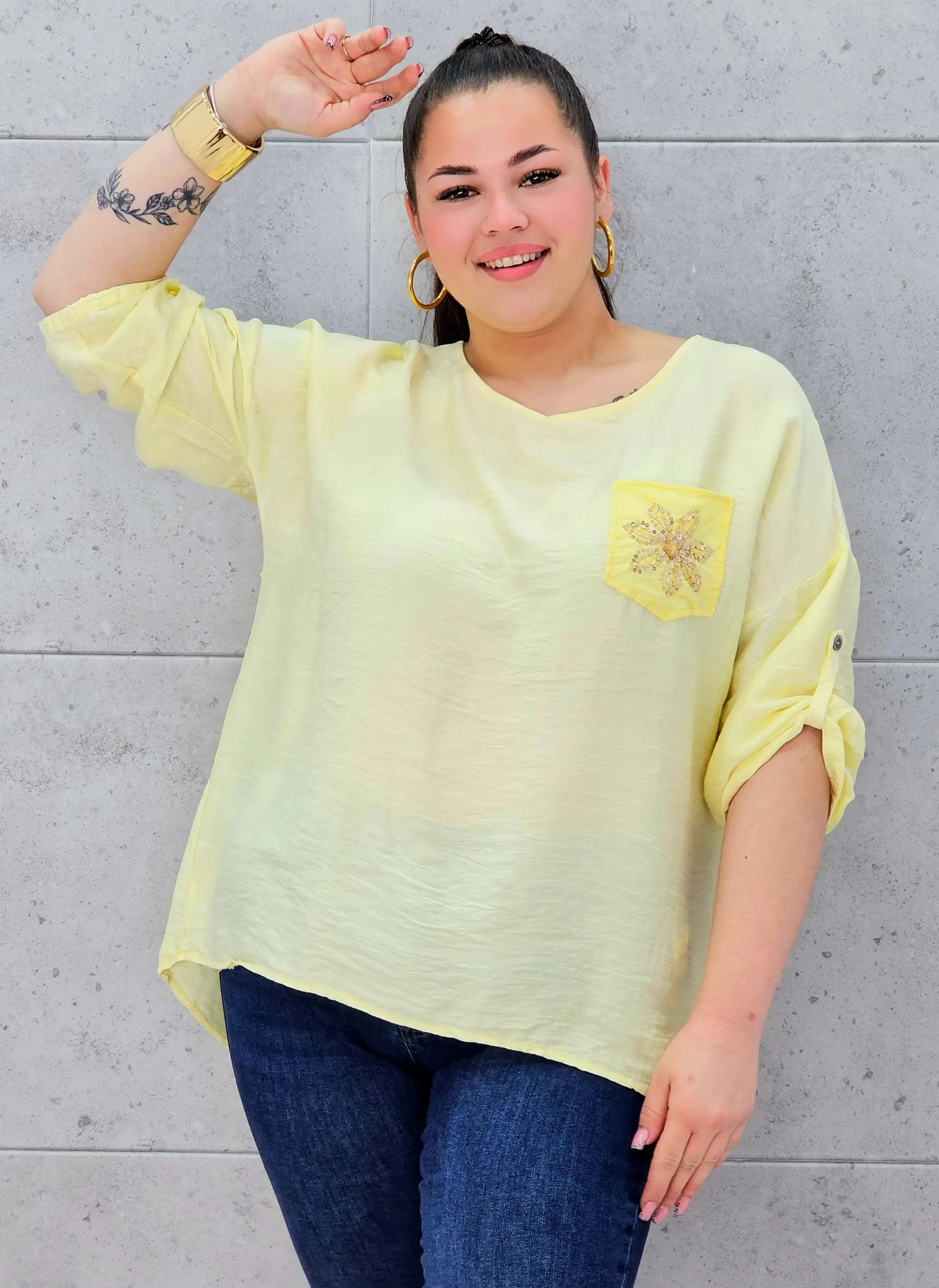 Bluzka plus size – lekka, zwiewna i stylowa Stylowa XL