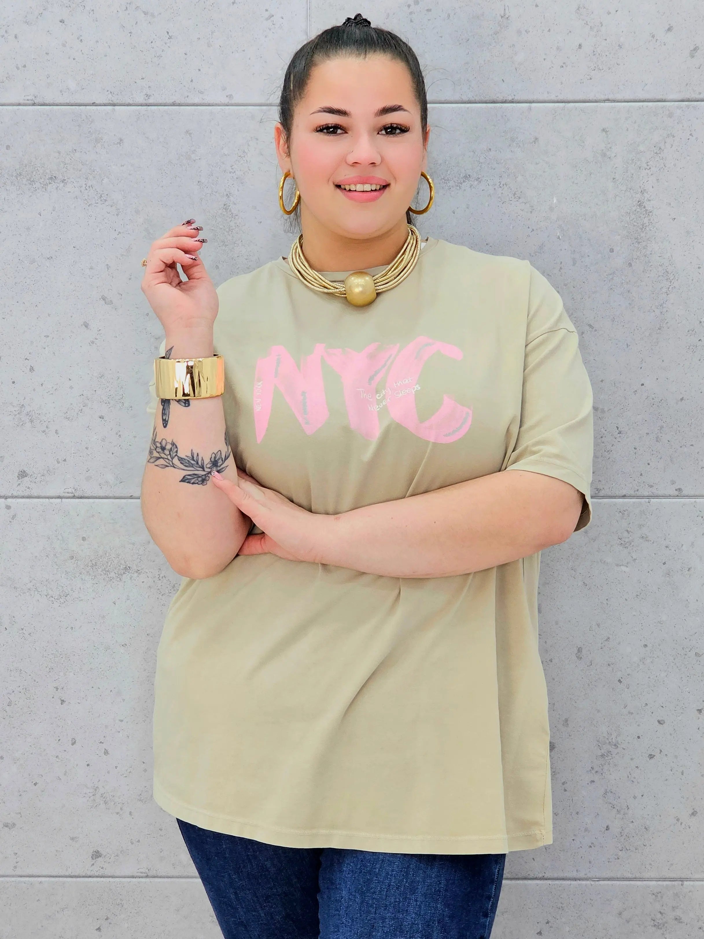 Bluzka plus size – miejski luz i wygoda w stylu casual Stylowa XL