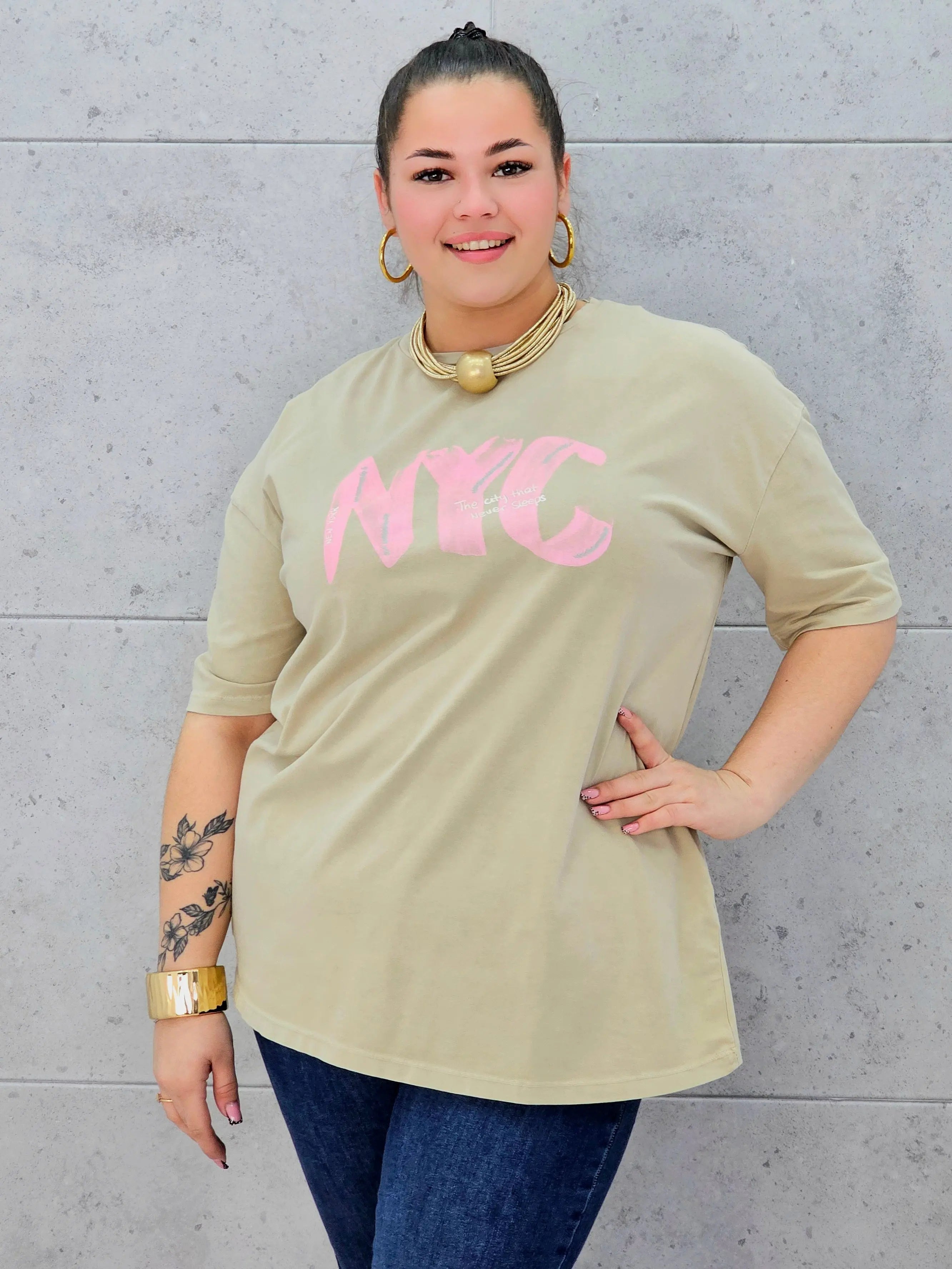 Bluzka plus size – miejski luz i wygoda w stylu casual Stylowa XL