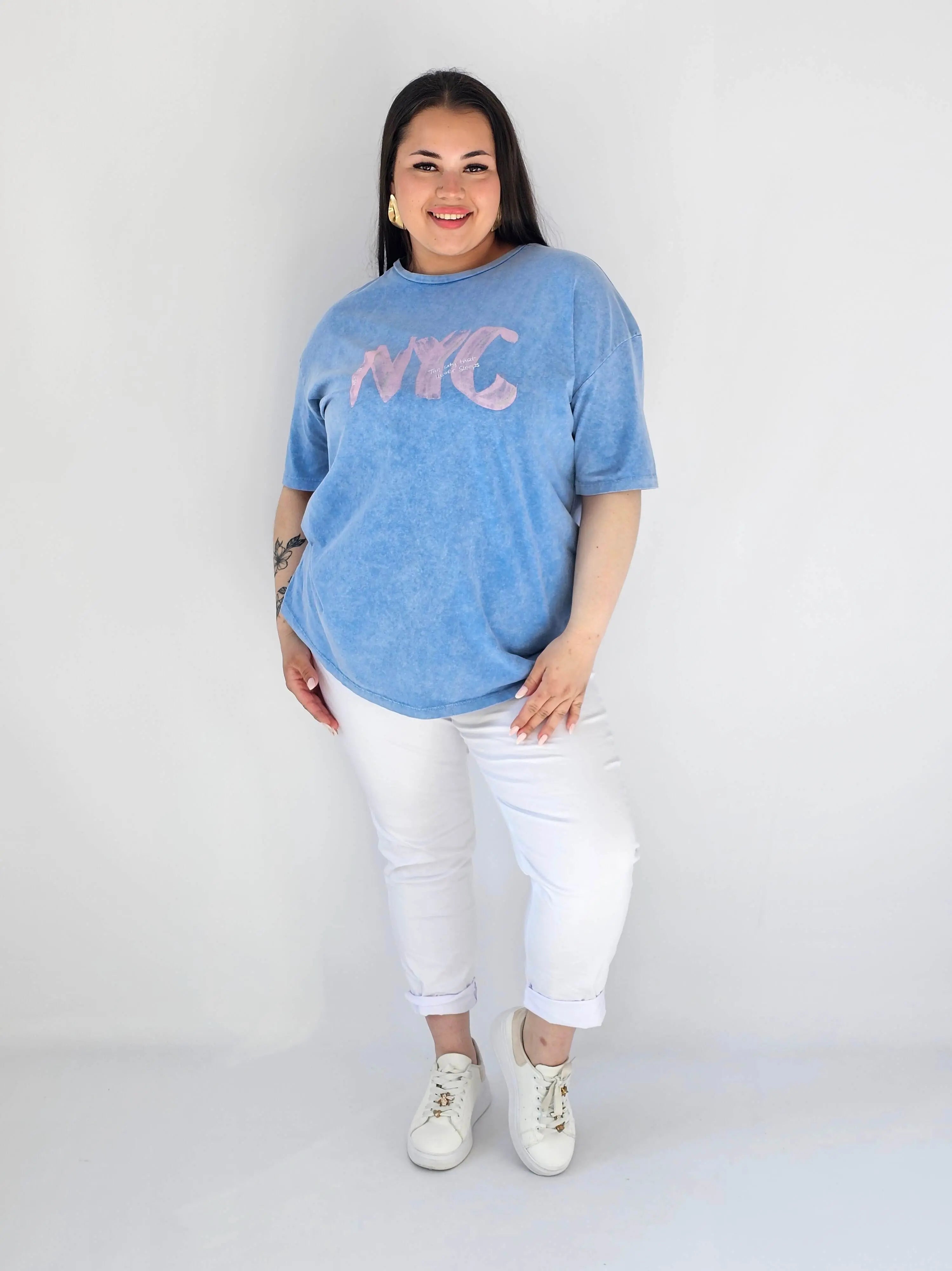 Bluzka plus size – miejski luz i wygoda w stylu casual Stylowa XL