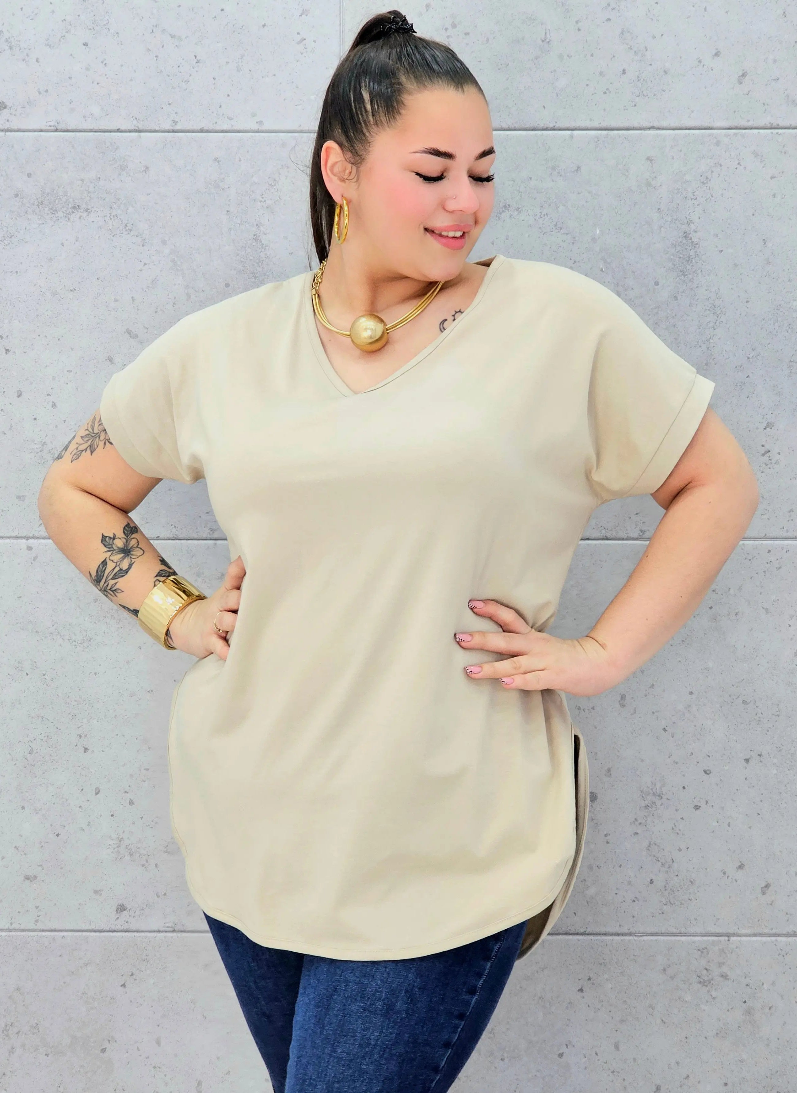 Bluzka plus size – wygodny model oversize dla sylwetek XXL Stylowa XL