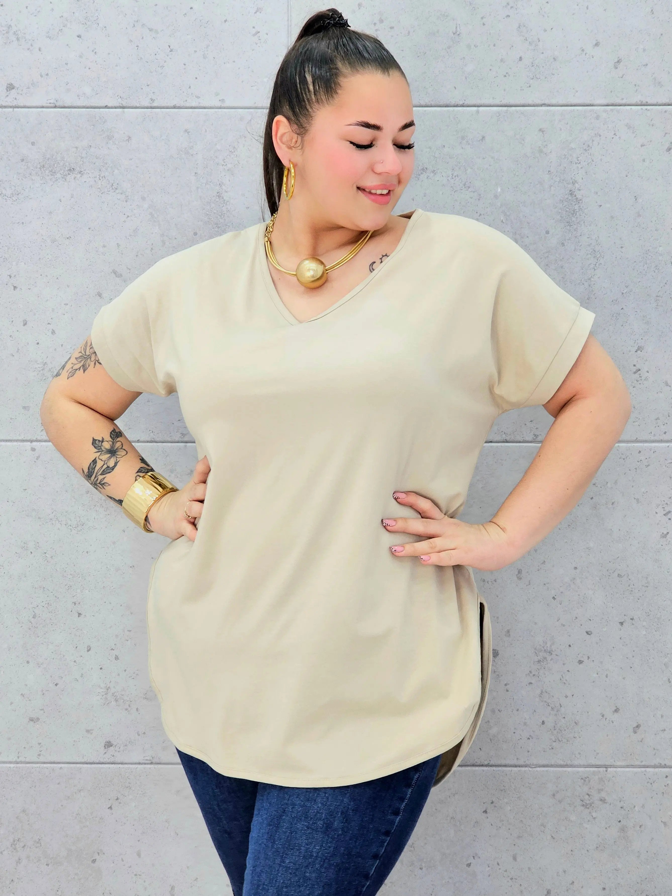 Bluzka plus size – wygodny model oversize dla sylwetek XXL Stylowa XL