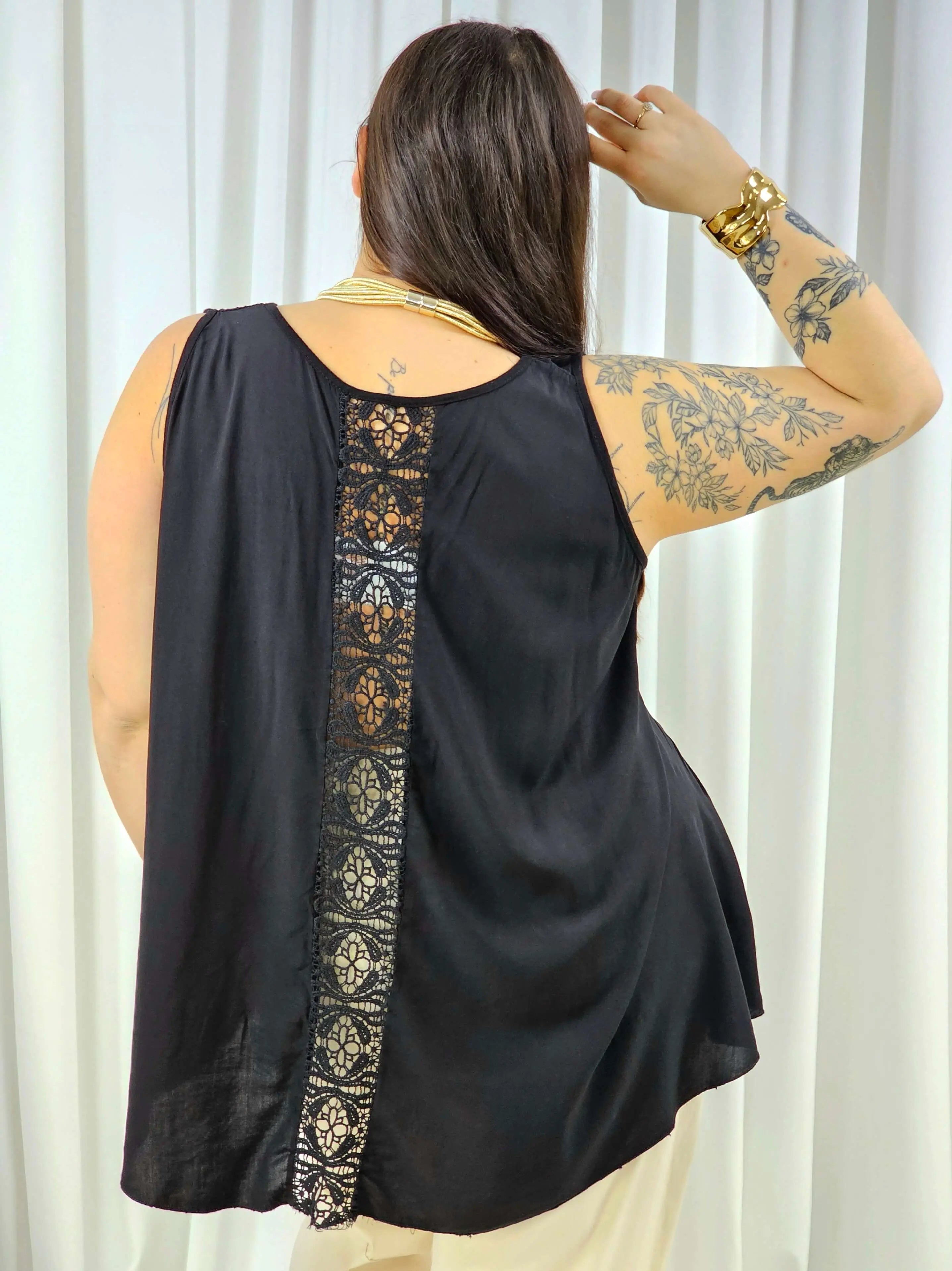 Bluzka plus size bez rękawów z koronką na plecach – lekka tunika XXL Stylowa XL