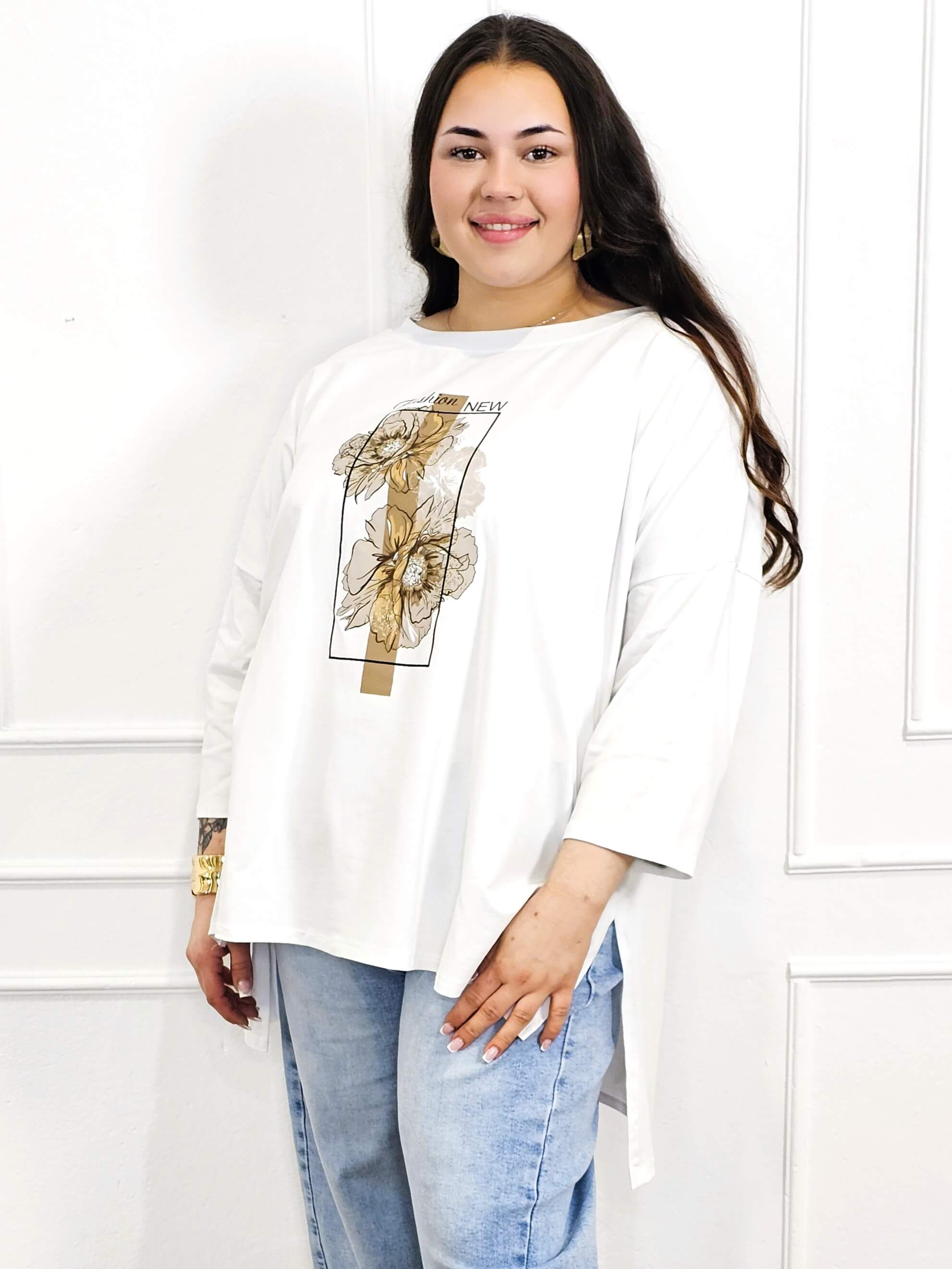 Bluzka plus size biała z kwiatowym nadrukiem i rękawem 3/4 – modny oversize Stylowa XL