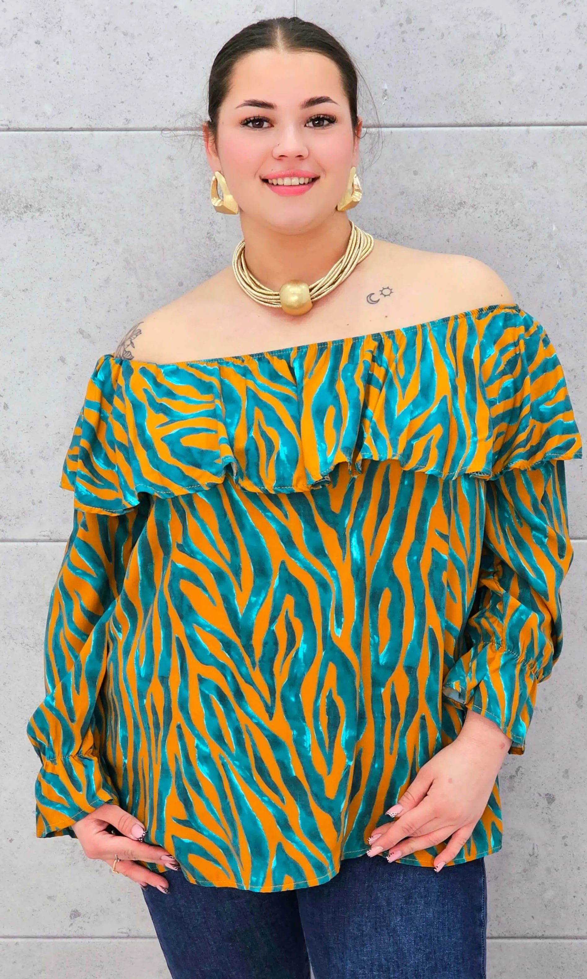 Bluzka plus size hiszpanka w kolorowy print – modna propozycja dla kobiet XXL Stylowa XL