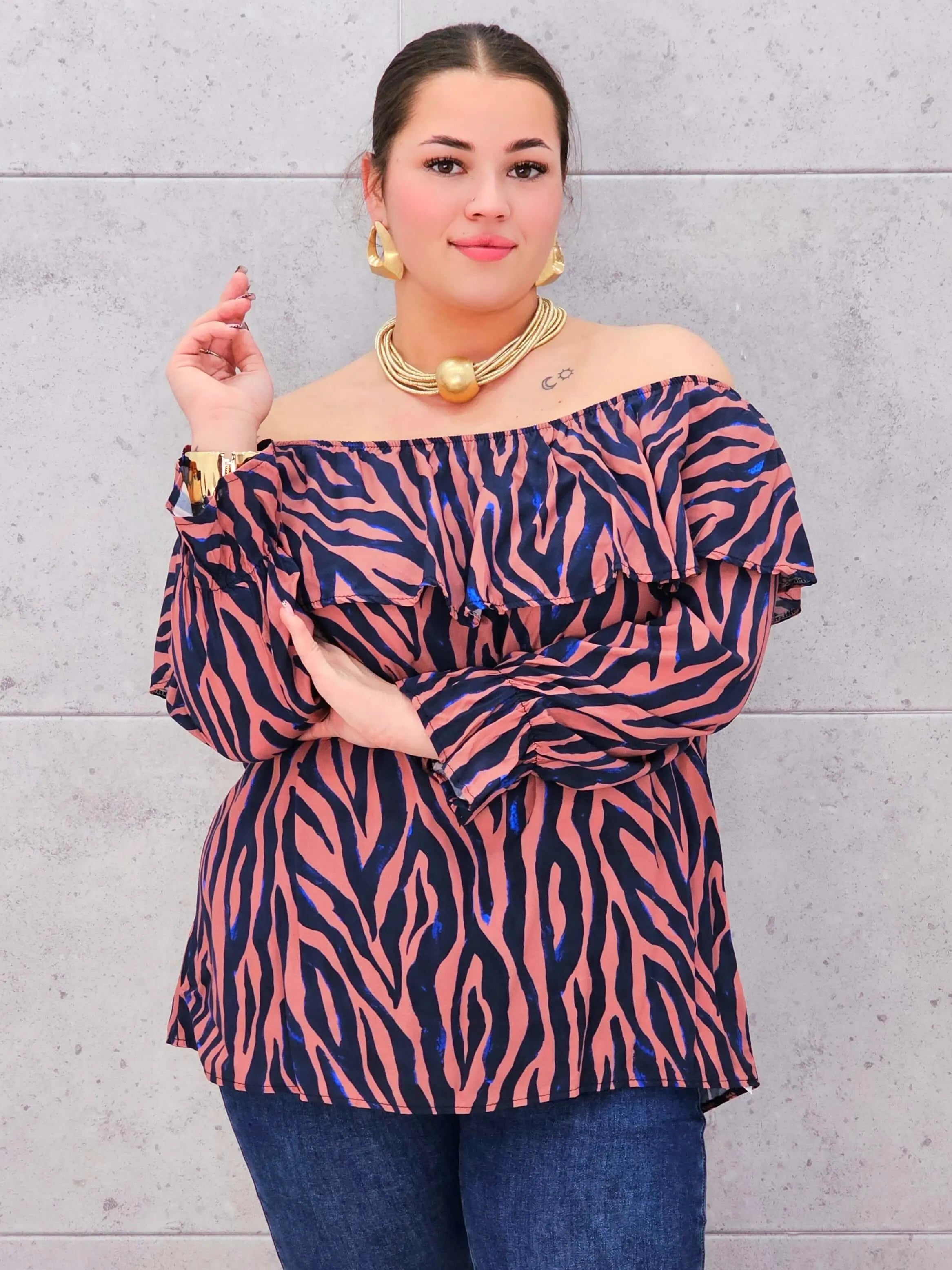 Bluzka plus size hiszpanka w kolorowy print – modna propozycja dla kobiet XXL Stylowa XL