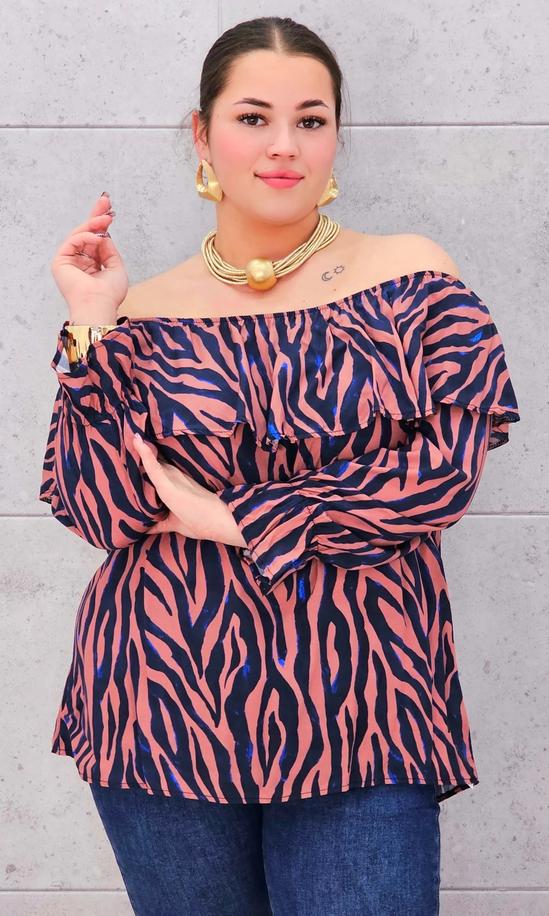 Bluzka plus size hiszpanka w kolorowy print – modna propozycja dla kobiet XXL Stylowa XL