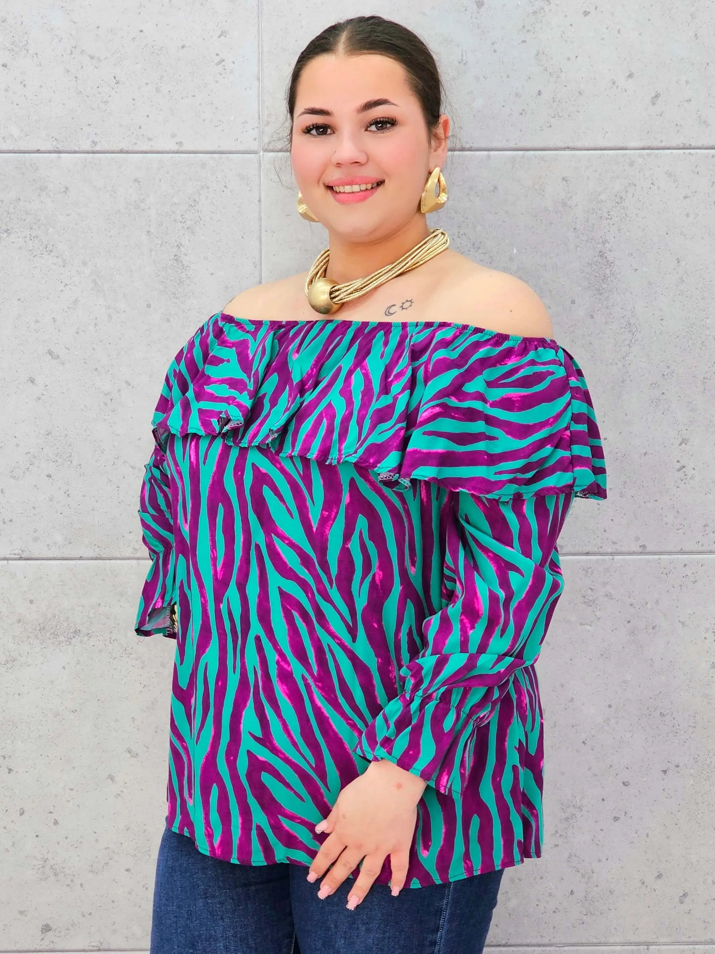 Bluzka plus size hiszpanka w kolorowy print – modna propozycja dla kobiet XXL Stylowa XL