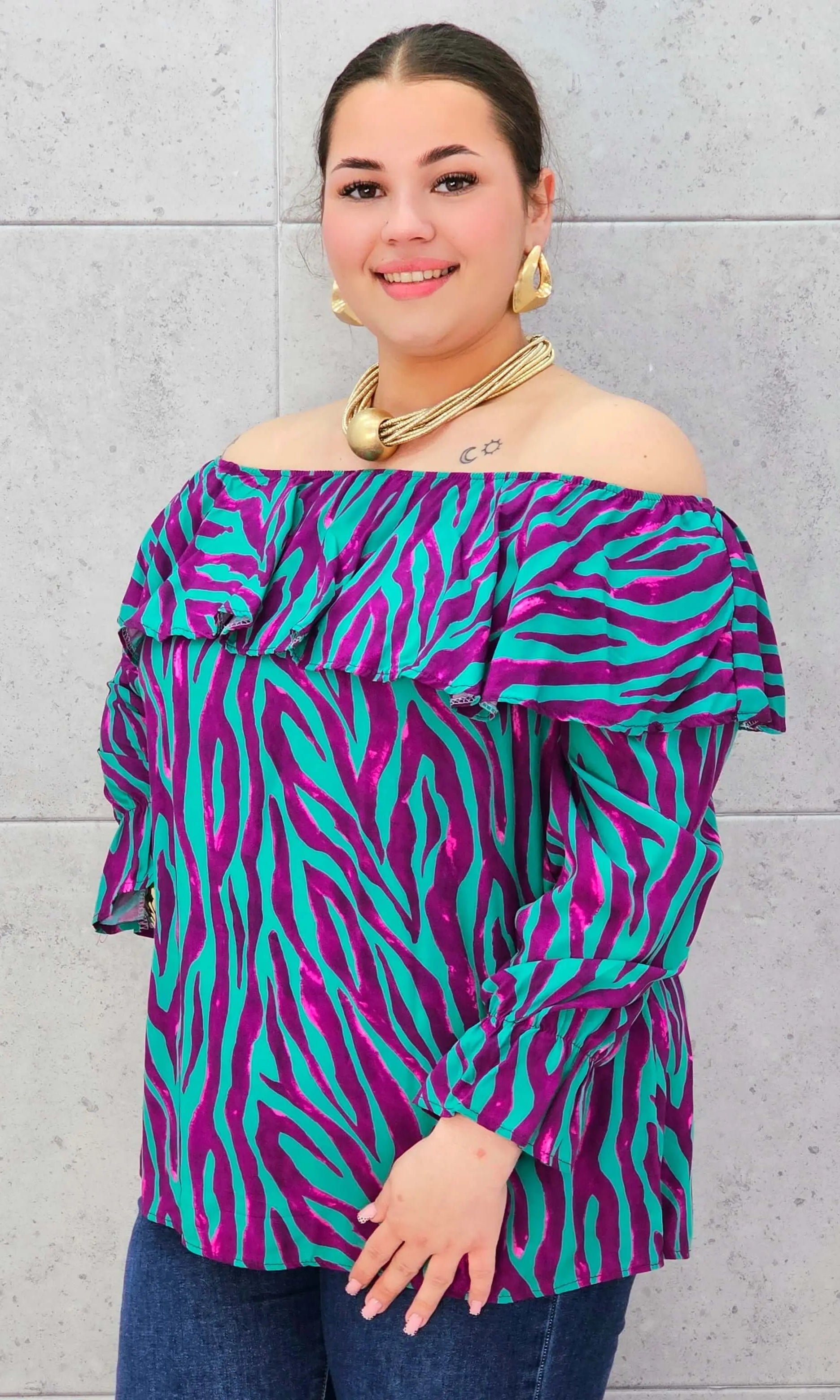 Bluzka plus size hiszpanka w kolorowy print – modna propozycja dla kobiet XXL Stylowa XL