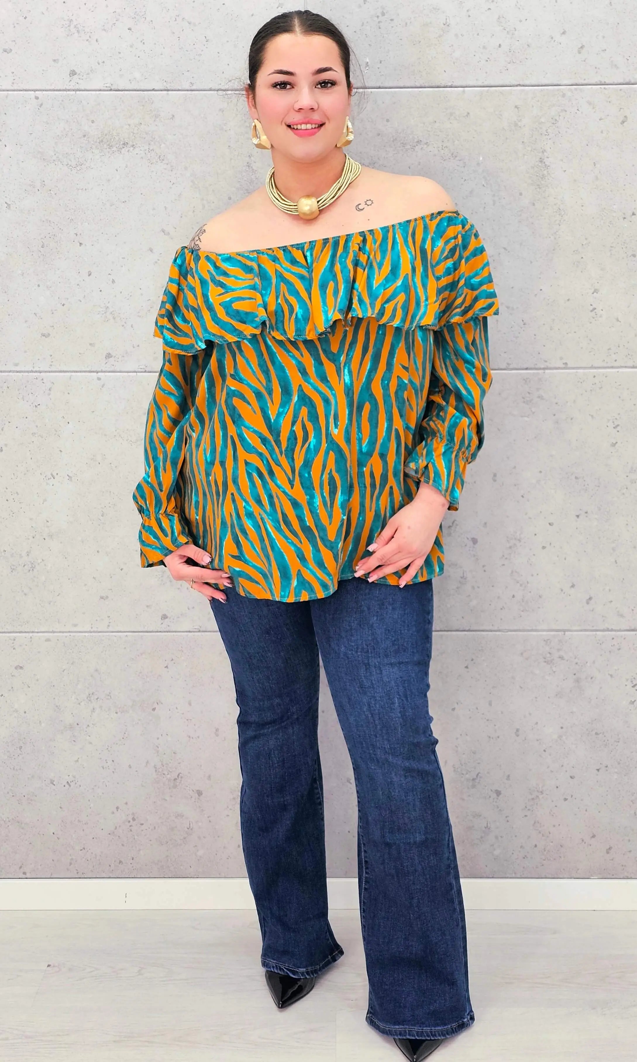 Bluzka plus size hiszpanka w kolorowy print – modna propozycja dla kobiet XXL Stylowa XL