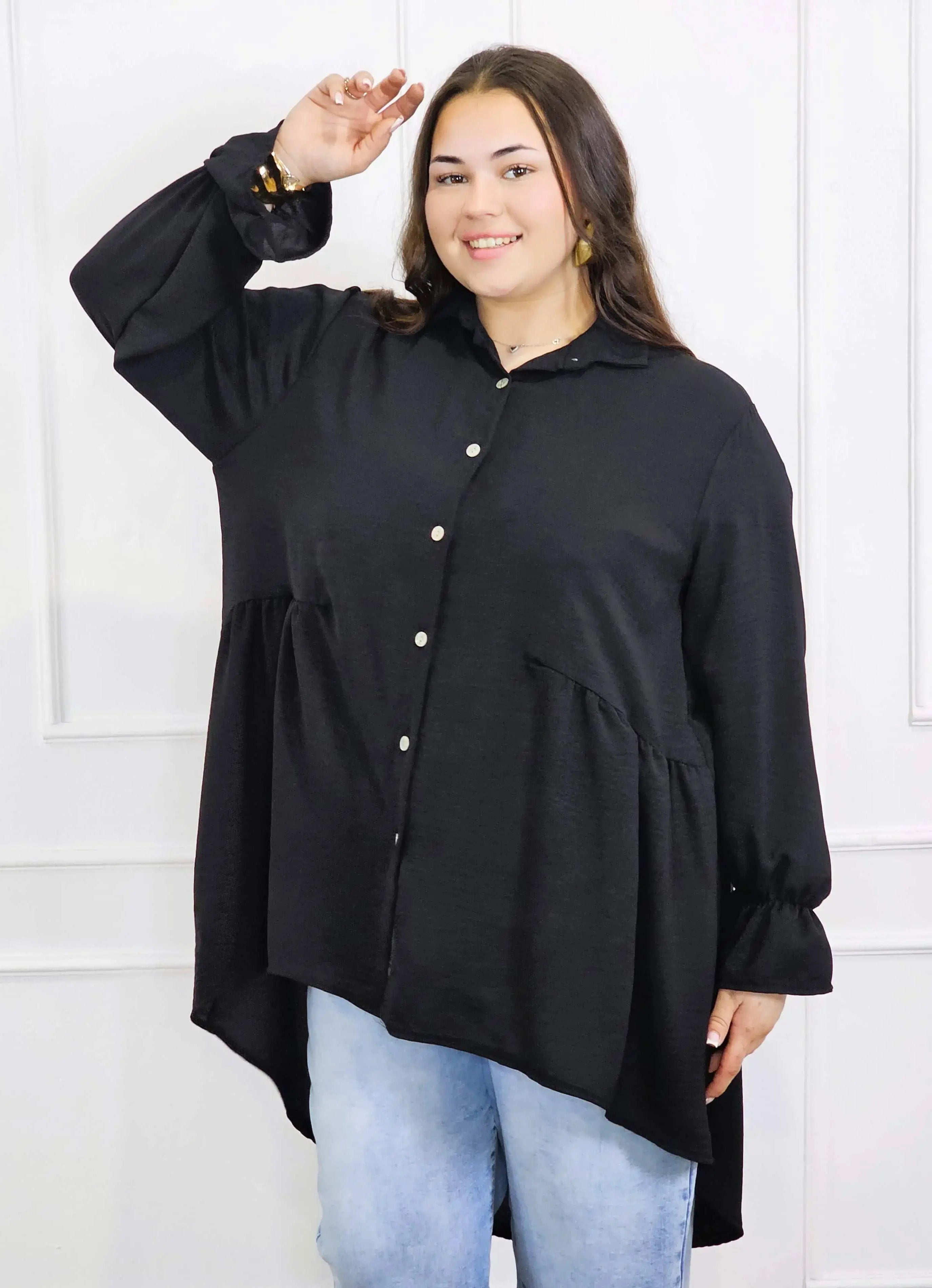 Bluzka plus size koszulowa z dłuższym tyłem – lekka, oversize, na guziki XXL Stylowa XL