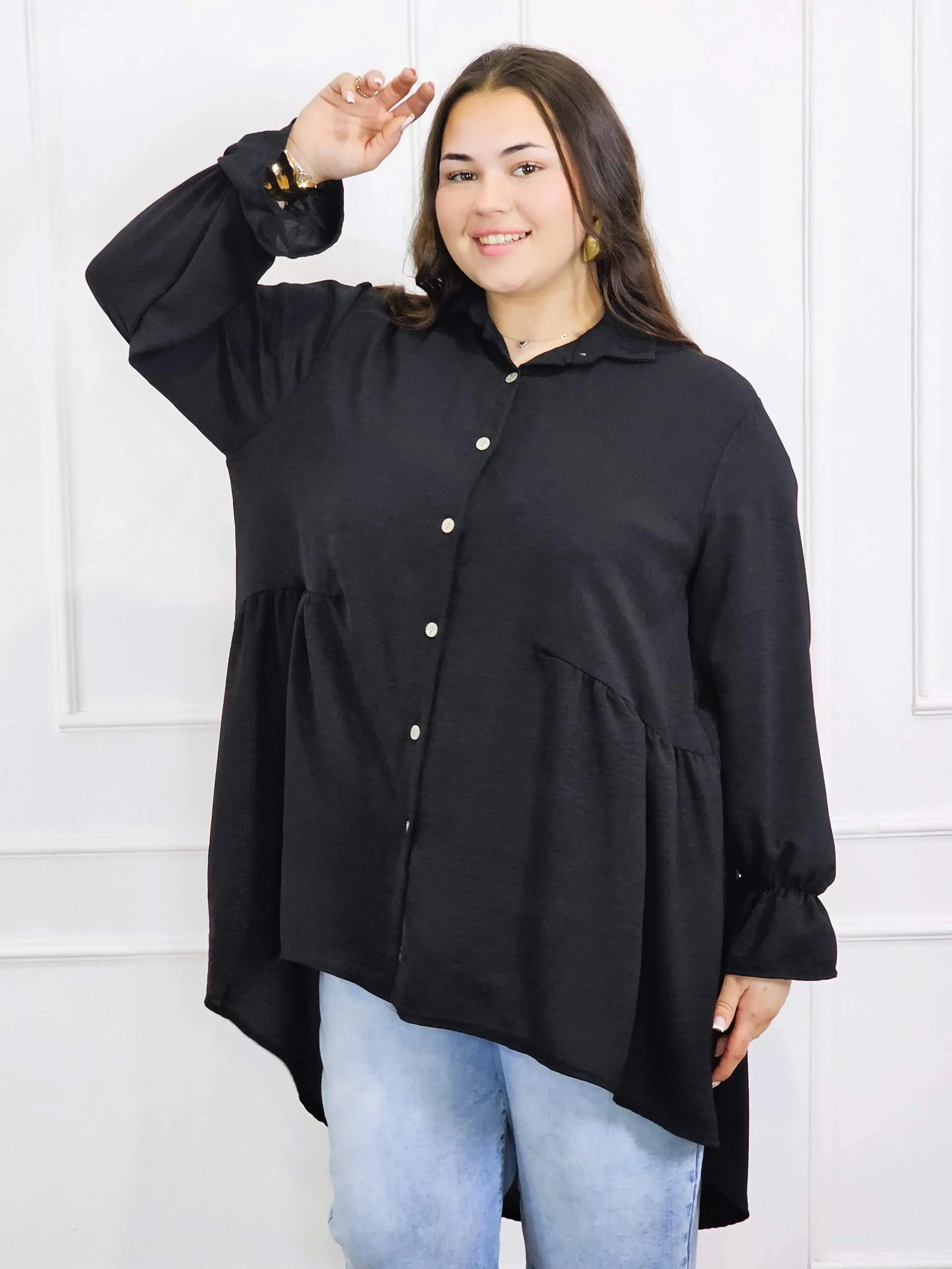Bluzka plus size koszulowa z dłuższym tyłem – lekka, oversize, na guziki XXL Stylowa XL