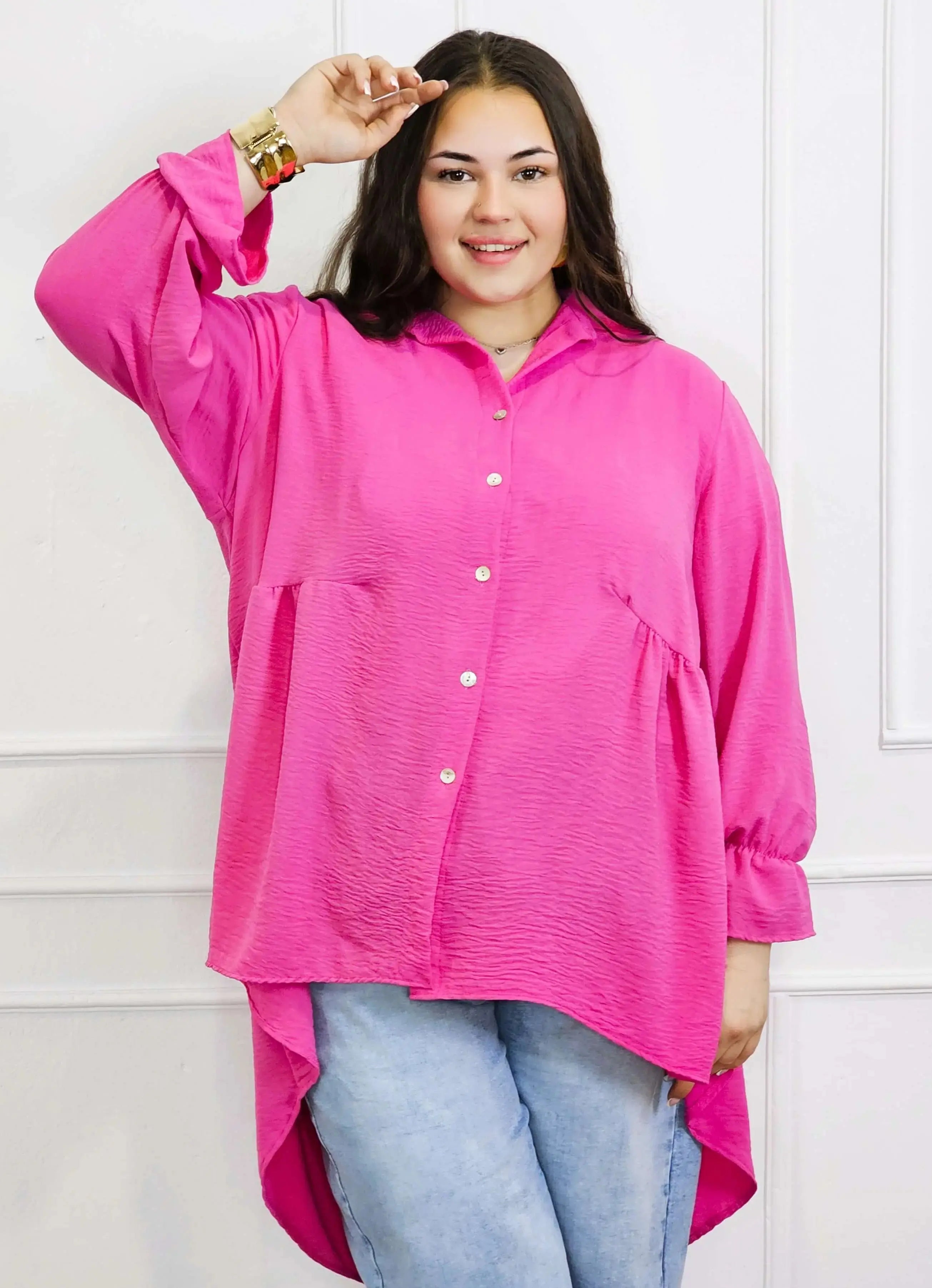 Bluzka plus size koszulowa z dłuższym tyłem – lekka, oversize, na guziki XXL Stylowa XL