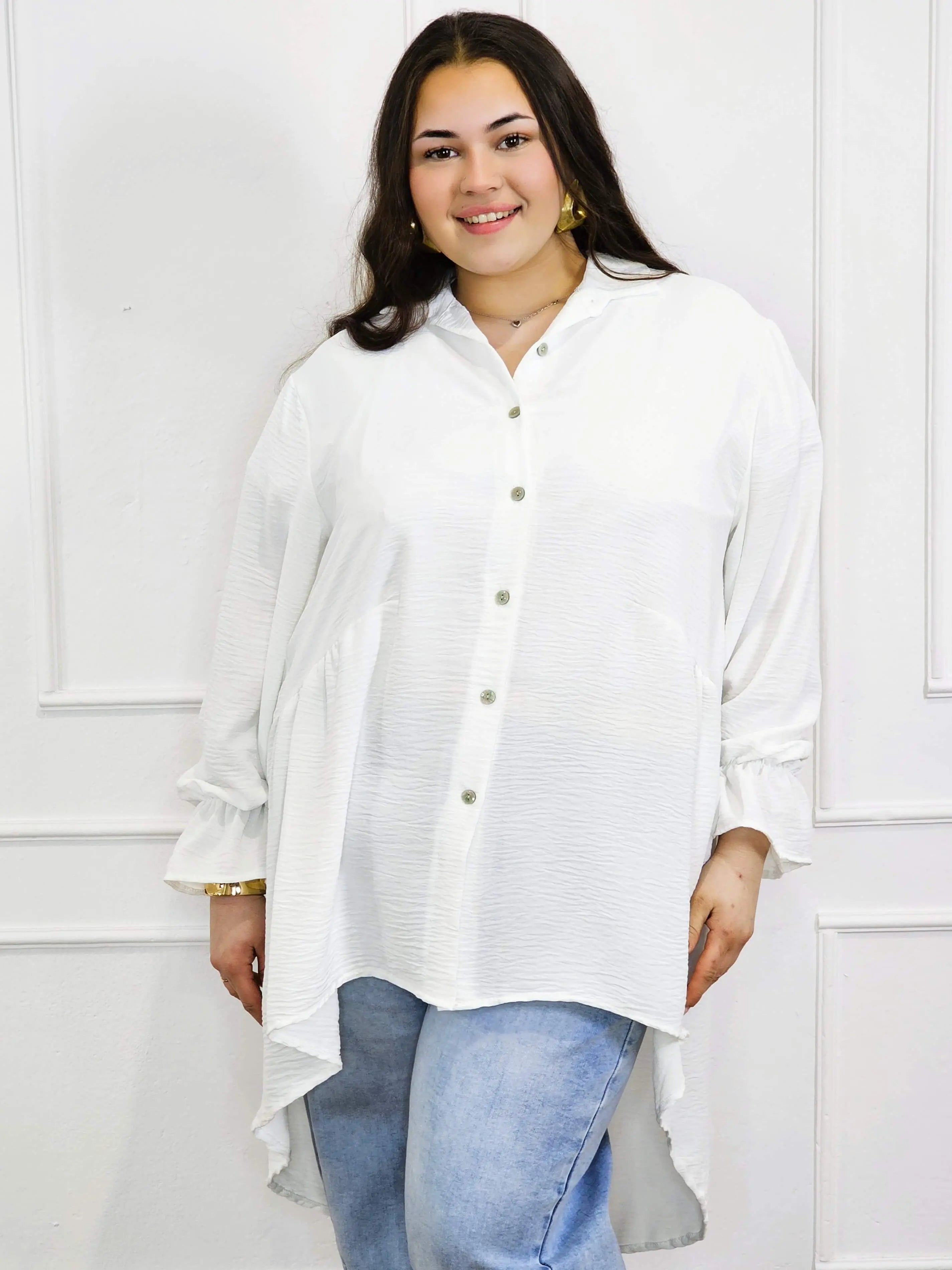 Bluzka plus size koszulowa z dłuższym tyłem – lekka, oversize, na guziki XXL Stylowa XL