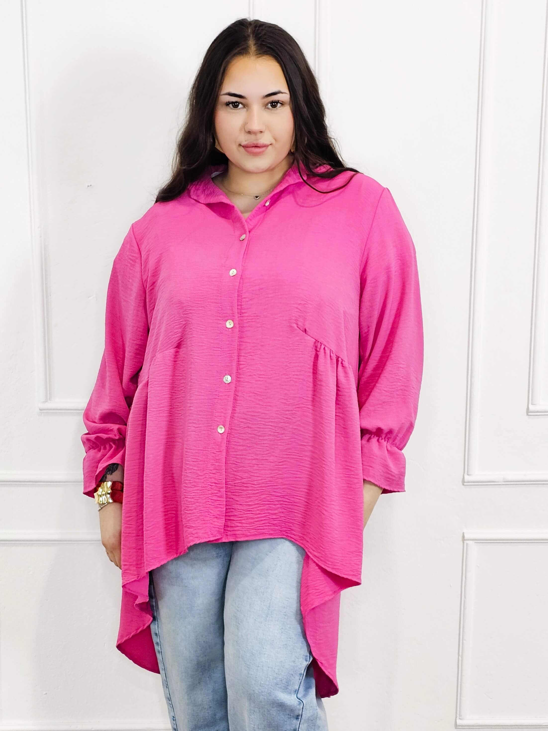 Bluzka plus size koszulowa z dłuższym tyłem – lekka, oversize, na guziki XXL Stylowa XL