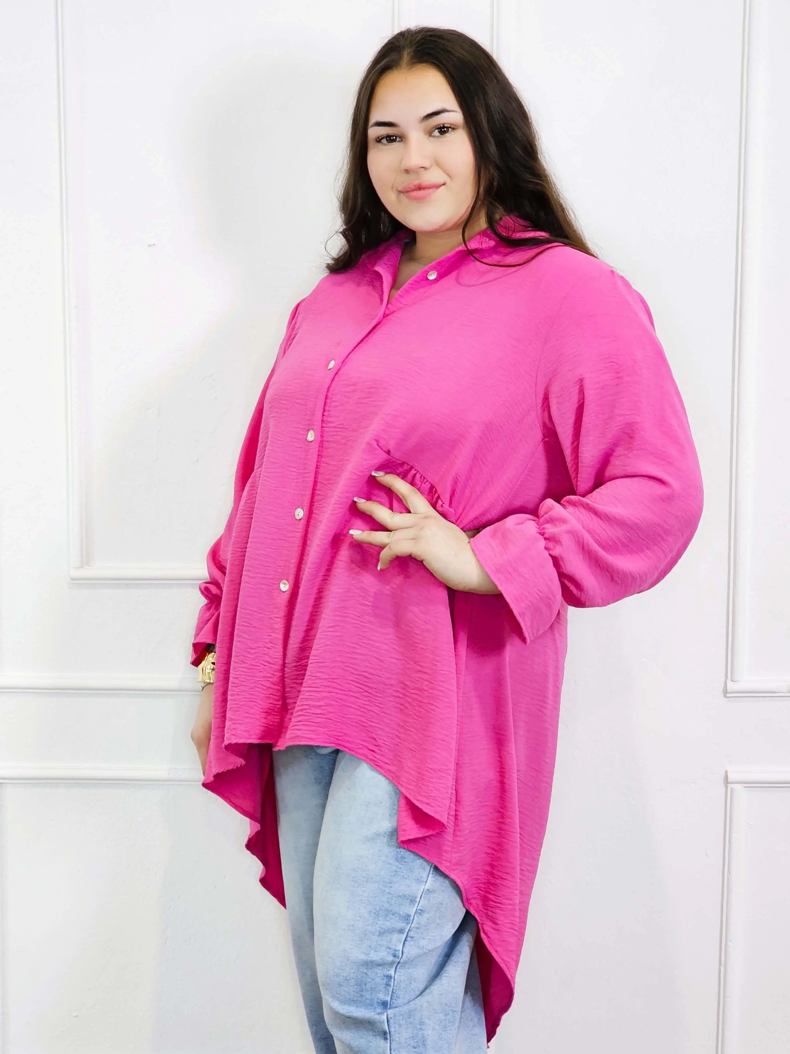 Bluzka plus size koszulowa z dłuższym tyłem – lekka, oversize, na guziki XXL Stylowa XL