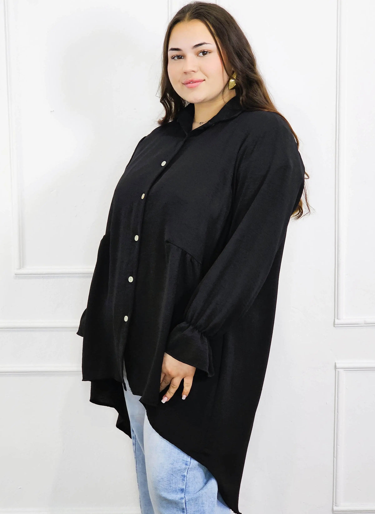 Bluzka plus size koszulowa z dłuższym tyłem – lekka, oversize, na guziki XXL Stylowa XL