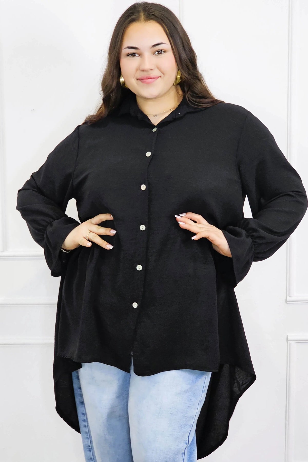 Bluzka plus size koszulowa z dłuższym tyłem – lekka, oversize, na guziki XXL Stylowa XL