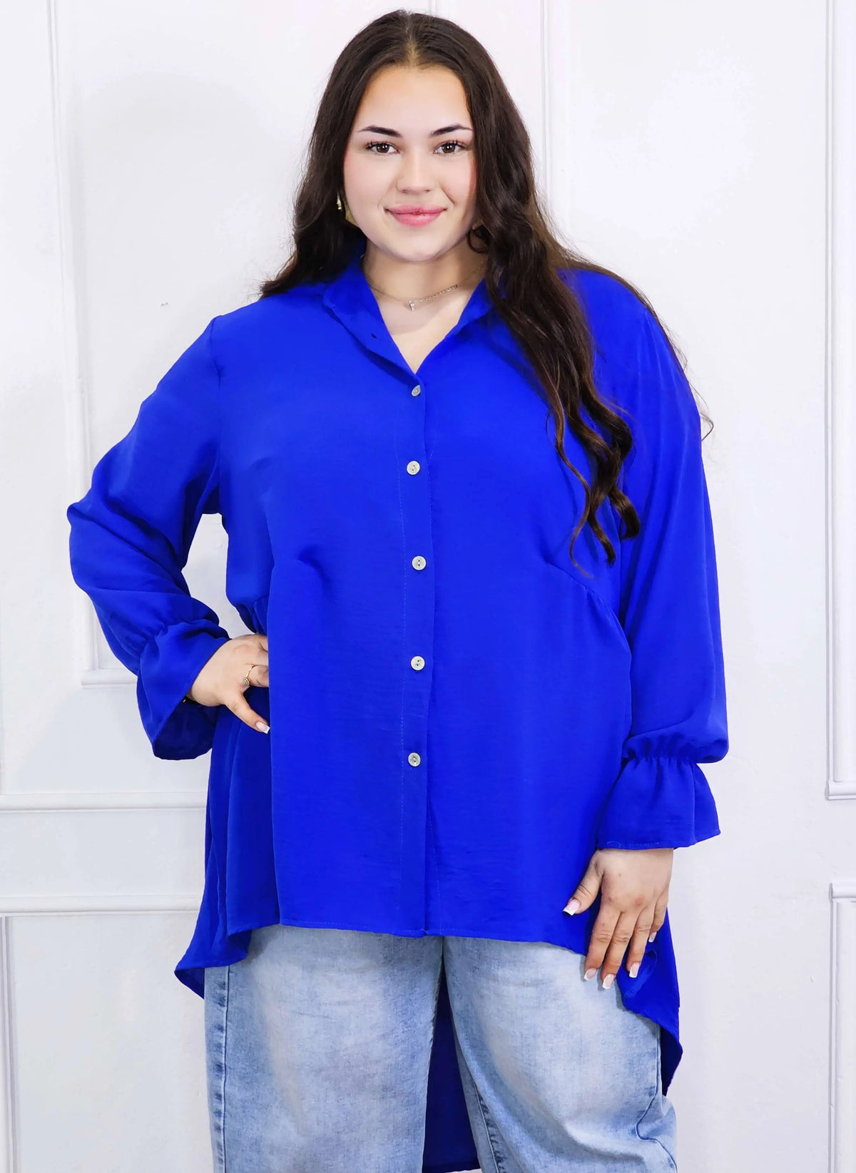 Bluzka plus size koszulowa z dłuższym tyłem – lekka, oversize, na guziki XXL Stylowa XL