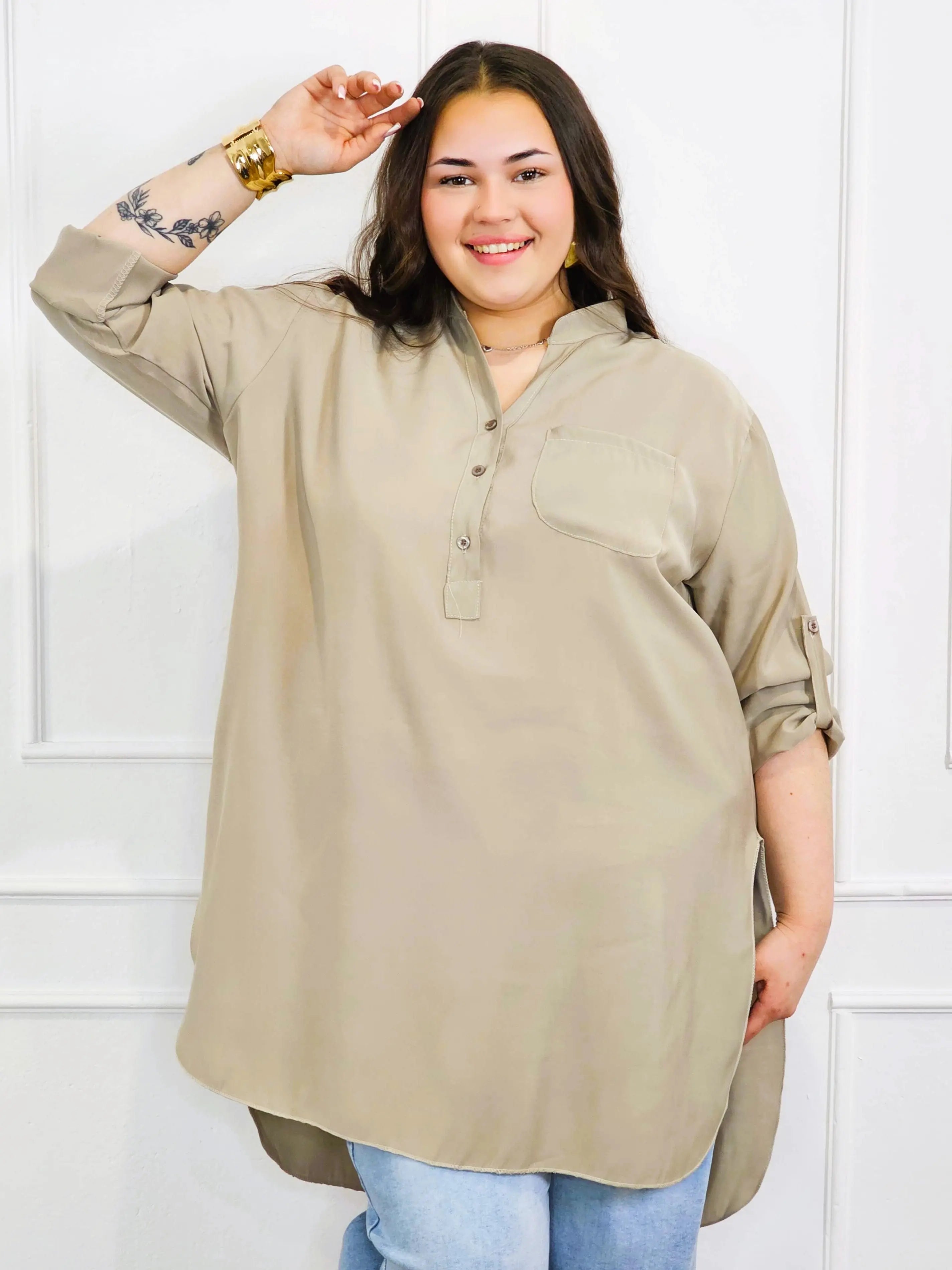 Bluzka plus size koszulowa z dłuższym tyłem – luźny fason XXL Stylowa XL