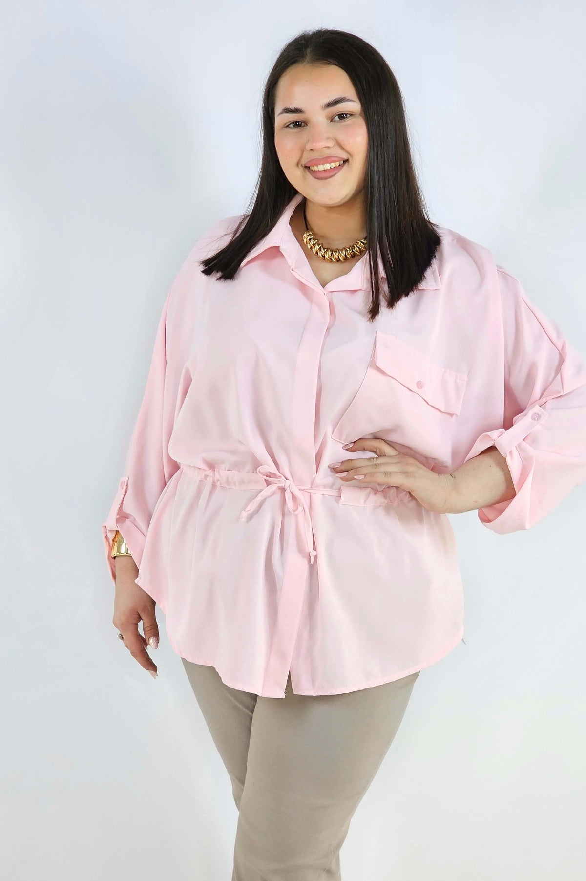 Bluzka plus size koszulowa z kołnierzykiem – elegancka bluzka damska XXL z wiązaniem Stylowa XL