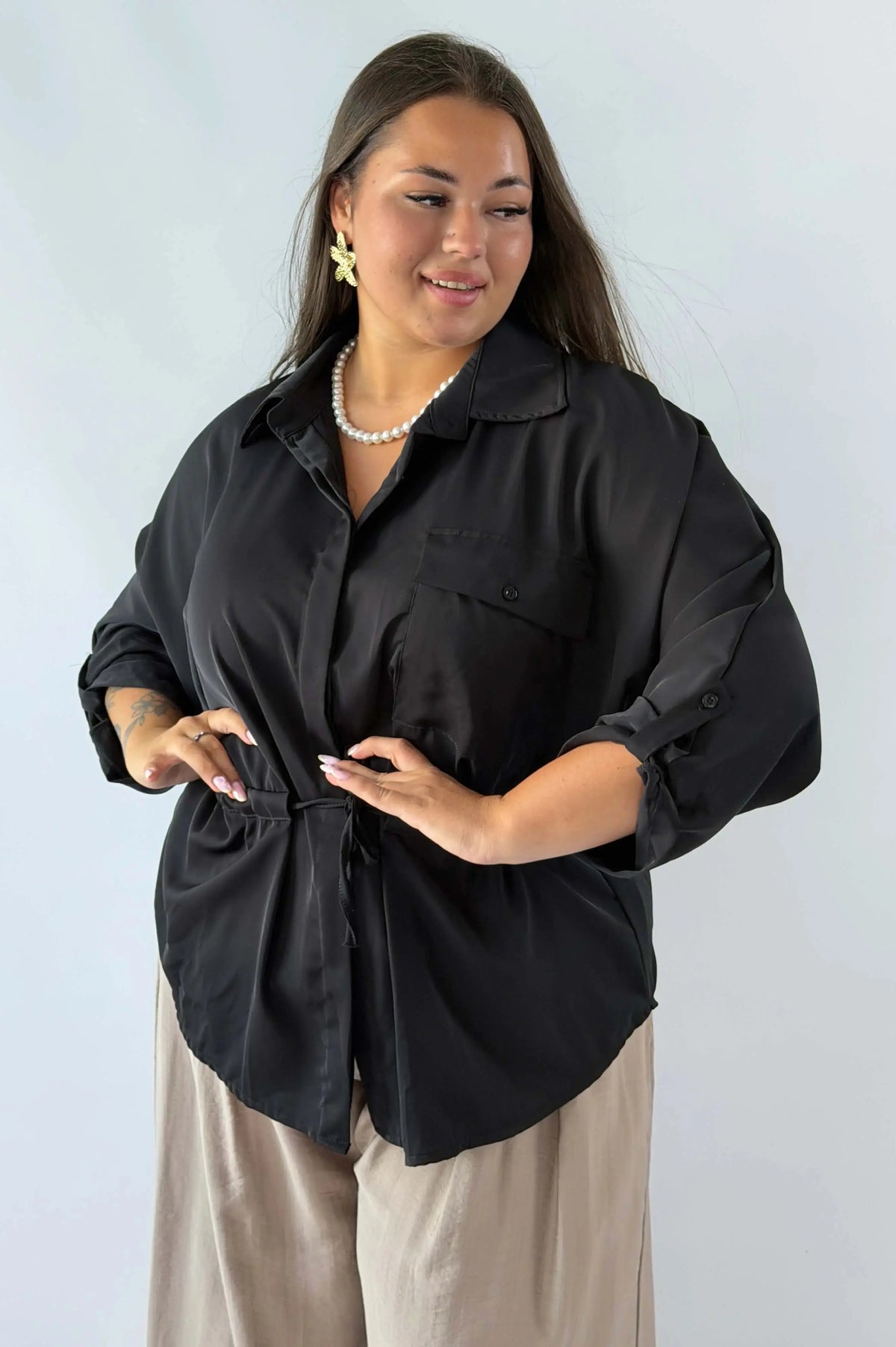 Bluzka plus size koszulowa z kołnierzykiem – elegancka bluzka damska XXL z wiązaniem Stylowa XL
