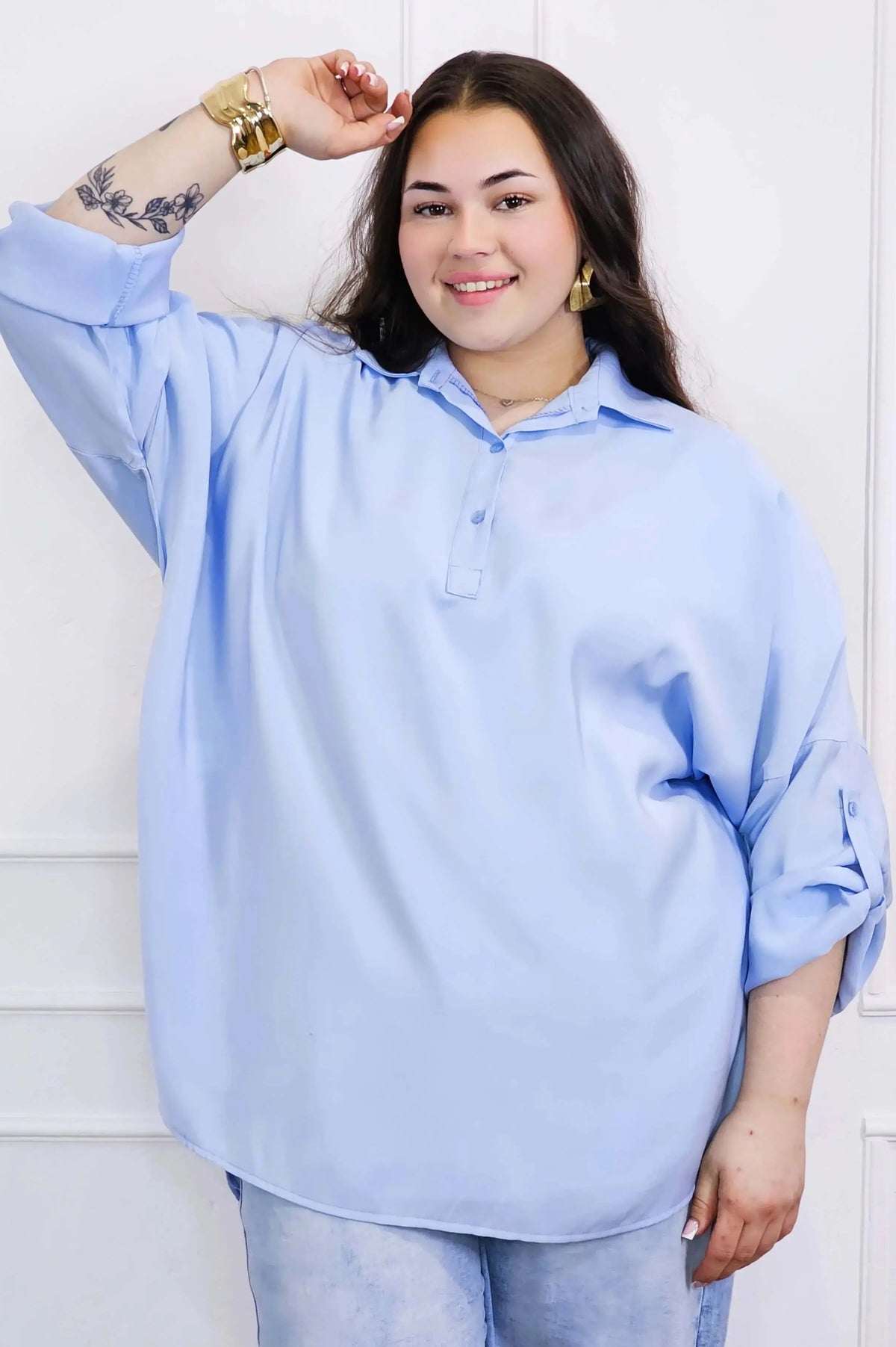 Bluzka plus size koszulowa z kołnierzykiem – luźny fason oversize z dłuższym tyłem Stylowa XL