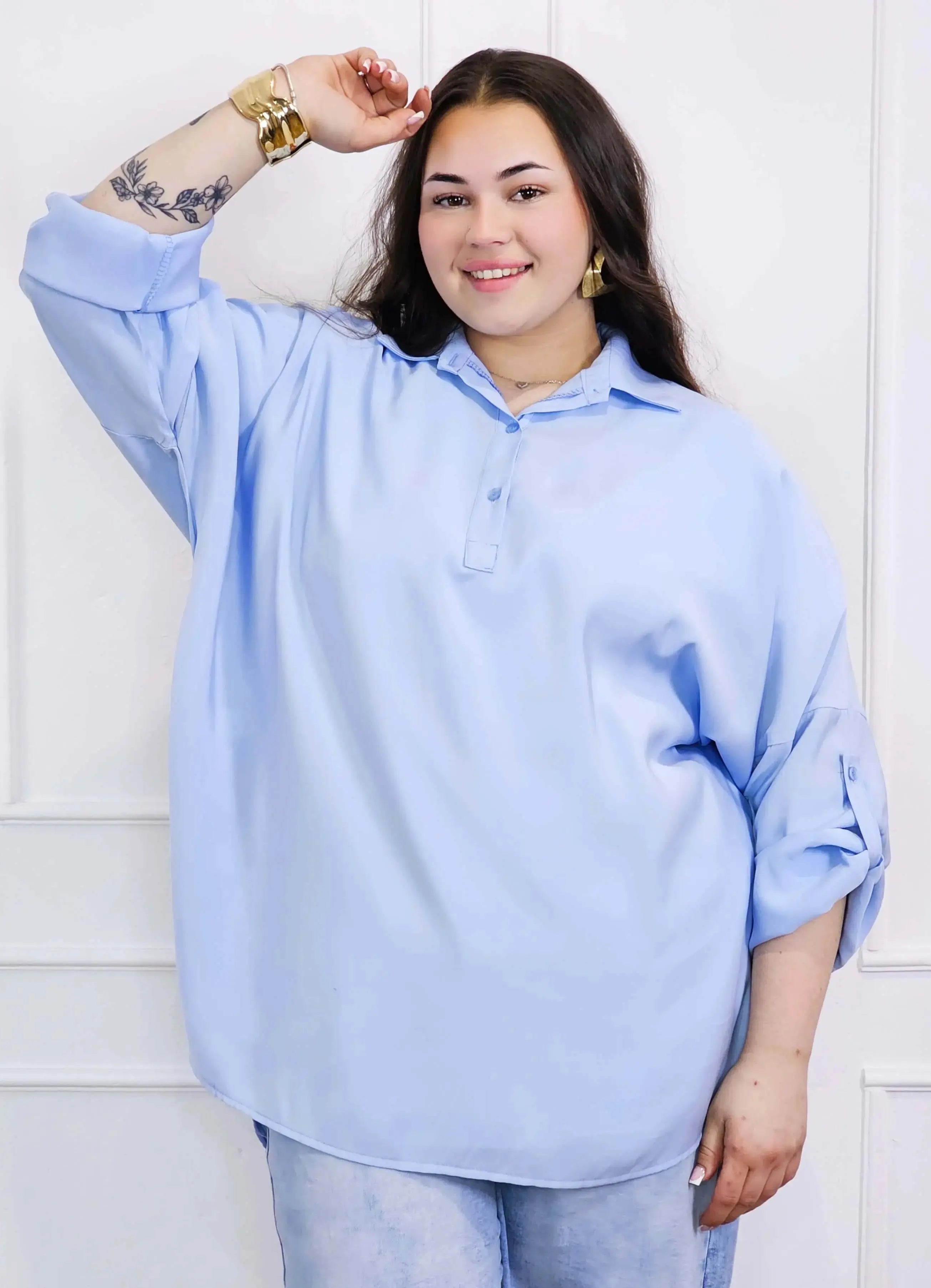 Bluzka plus size koszulowa z kołnierzykiem – luźny fason oversize z dłuższym tyłem Stylowa XL