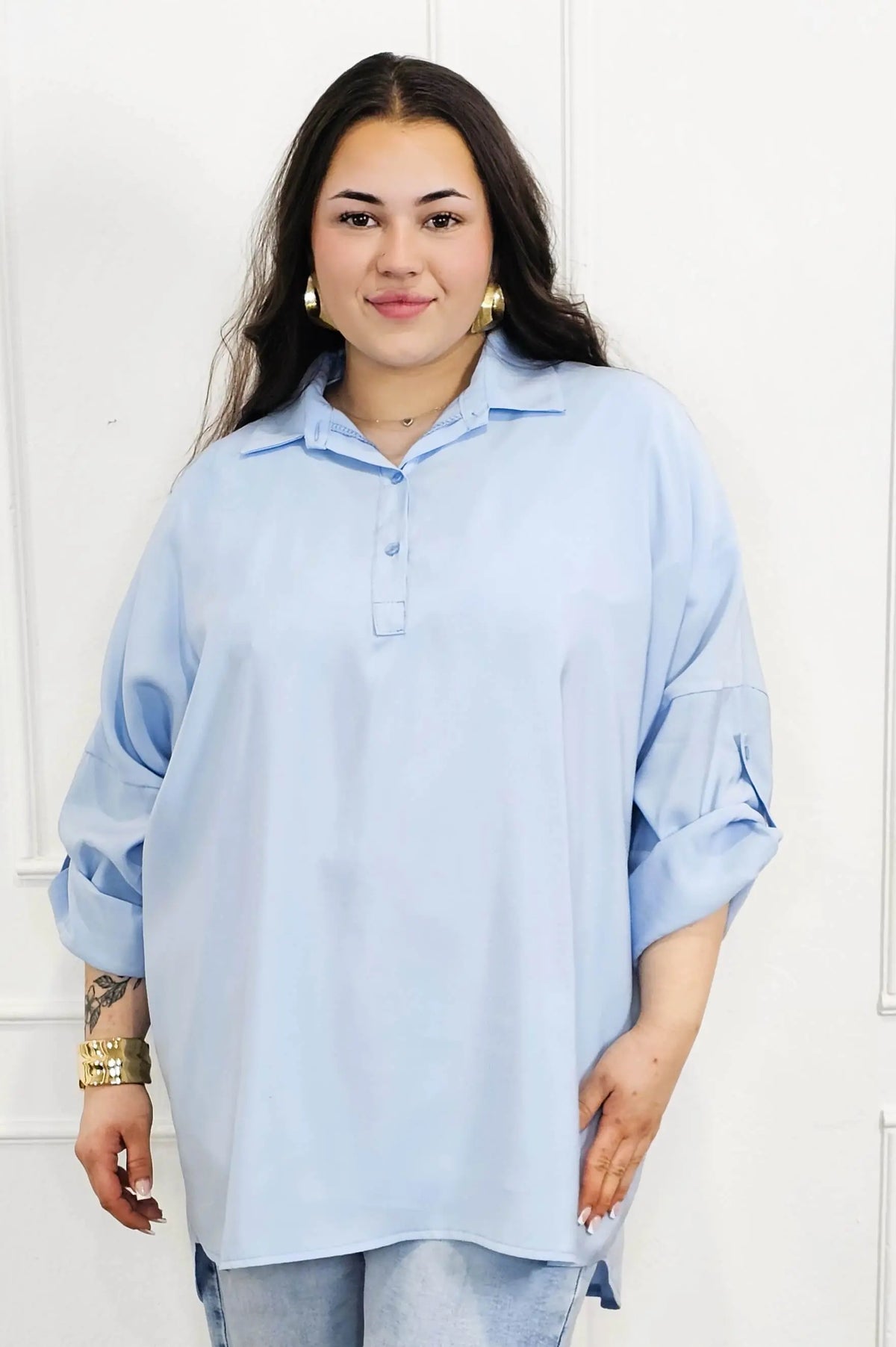 Bluzka plus size koszulowa z kołnierzykiem – luźny fason oversize z dłuższym tyłem Stylowa XL