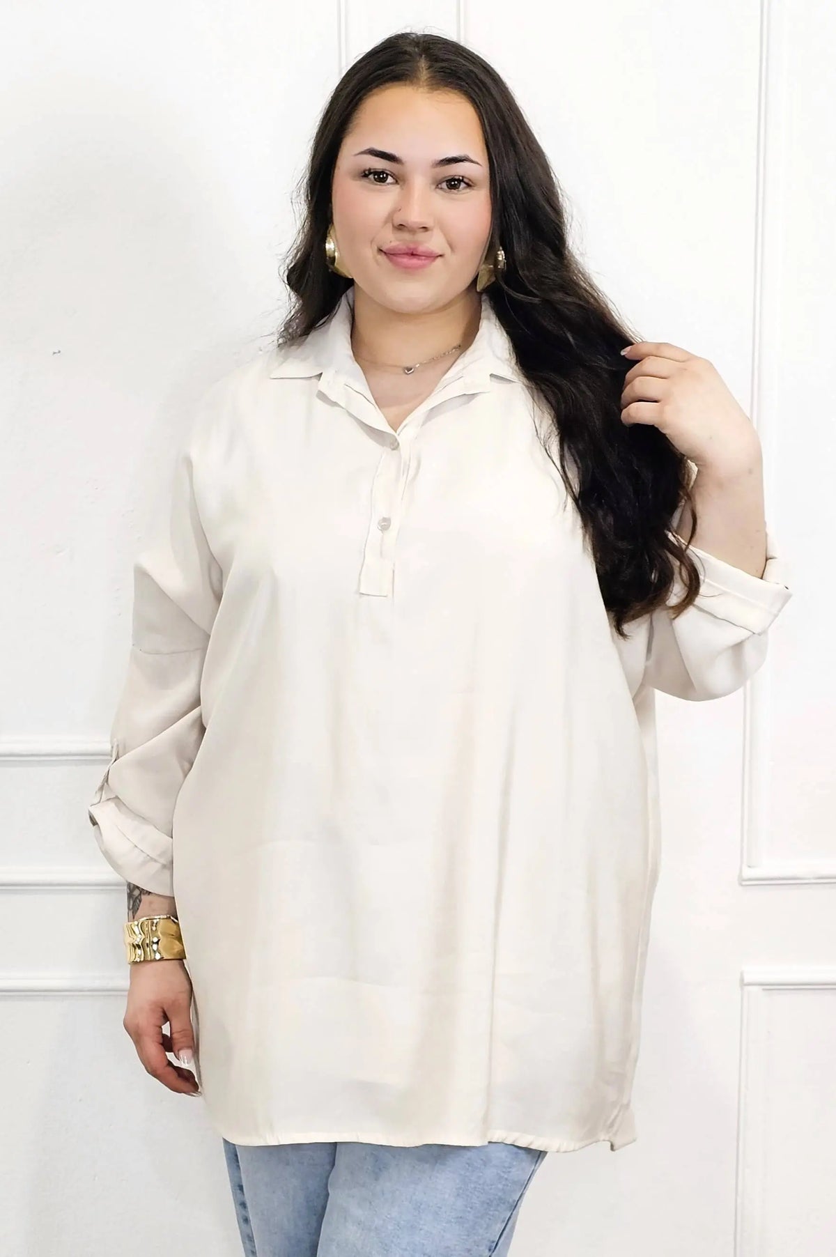 Bluzka plus size koszulowa z kołnierzykiem – luźny fason oversize z dłuższym tyłem Stylowa XL