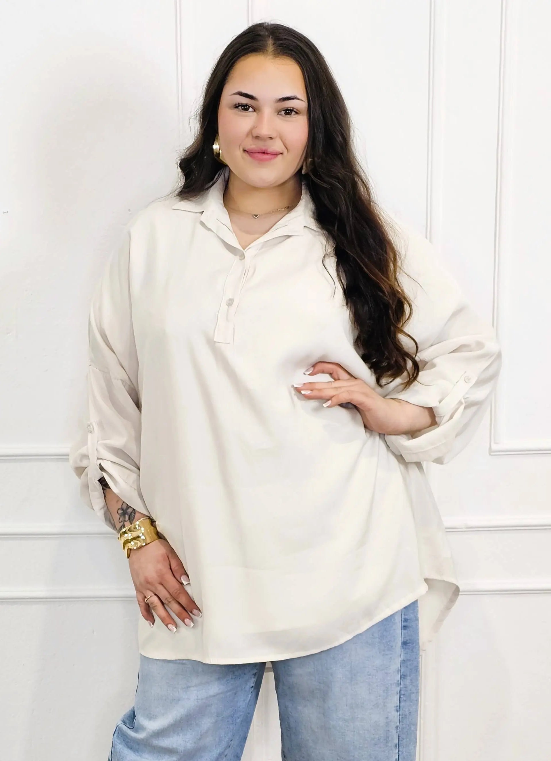 Bluzka plus size koszulowa z kołnierzykiem – luźny fason oversize z dłuższym tyłem Stylowa XL