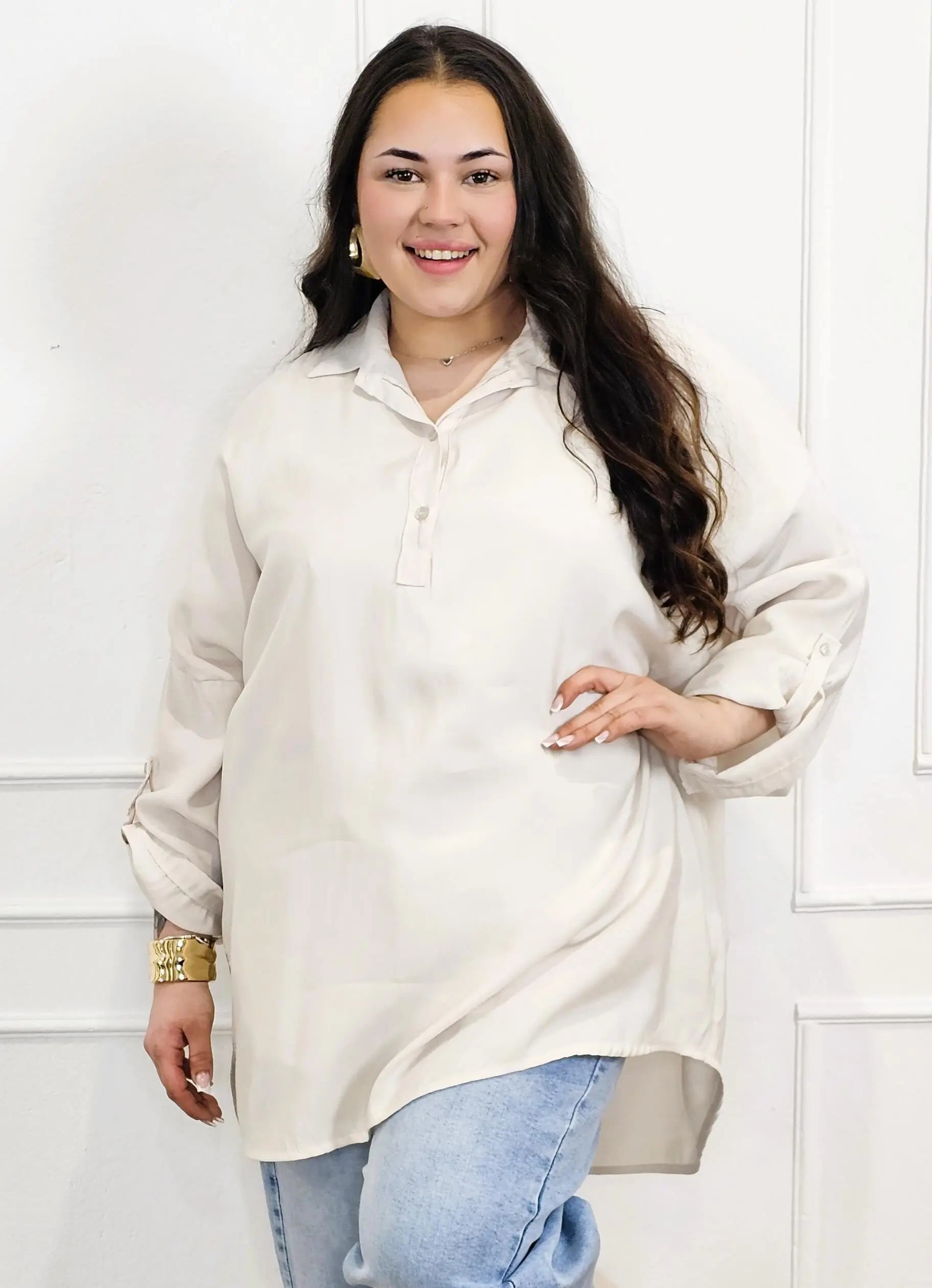 Bluzka plus size koszulowa z kołnierzykiem – luźny fason oversize z dłuższym tyłem Stylowa XL
