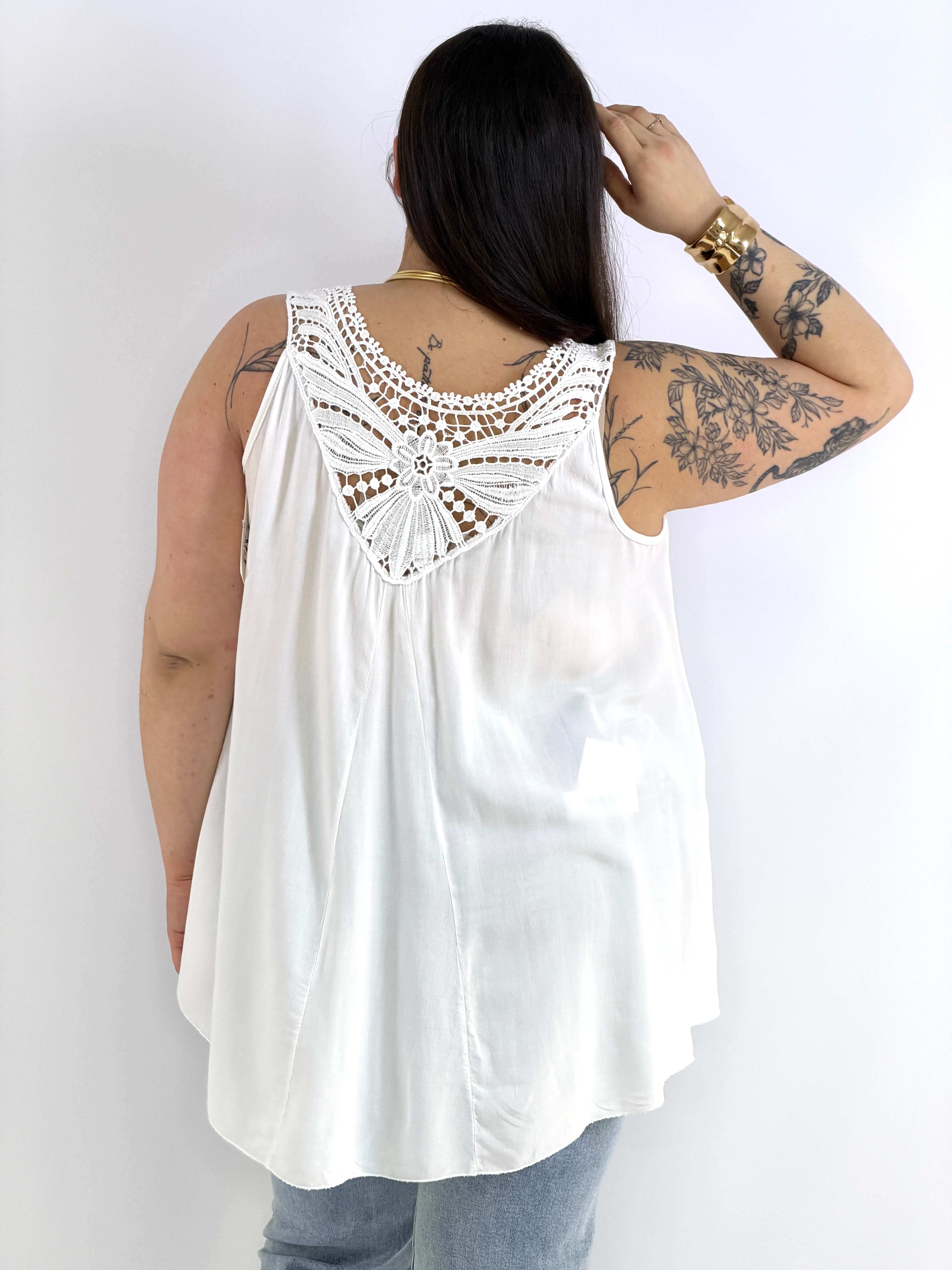 Bluzka plus size na ramiączkach – lekka bluzka XXL z koronką na plecach Stylowa XL