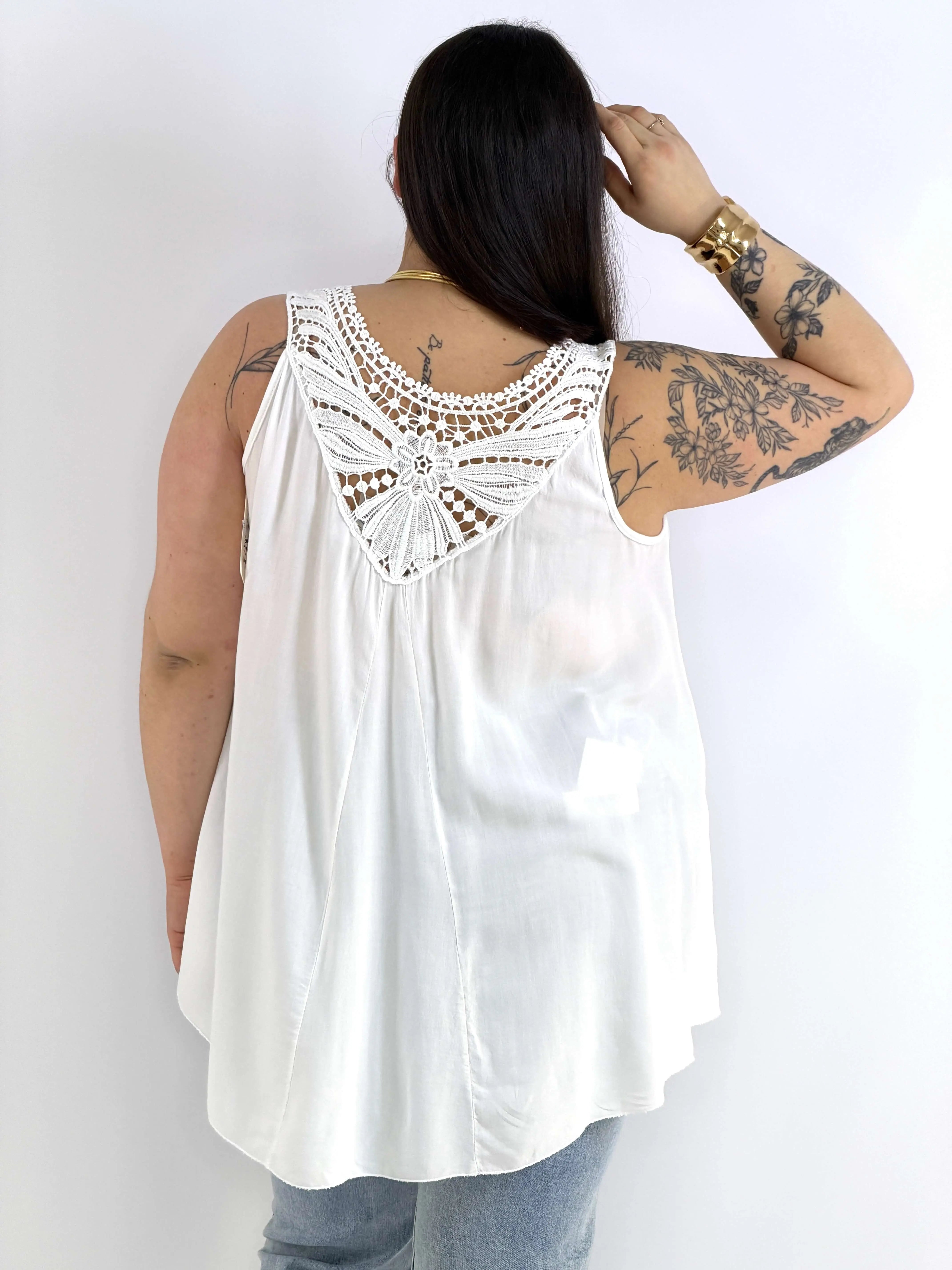 Bluzka plus size na ramiączkach – lekka bluzka XXL z koronką na plecach Stylowa XL