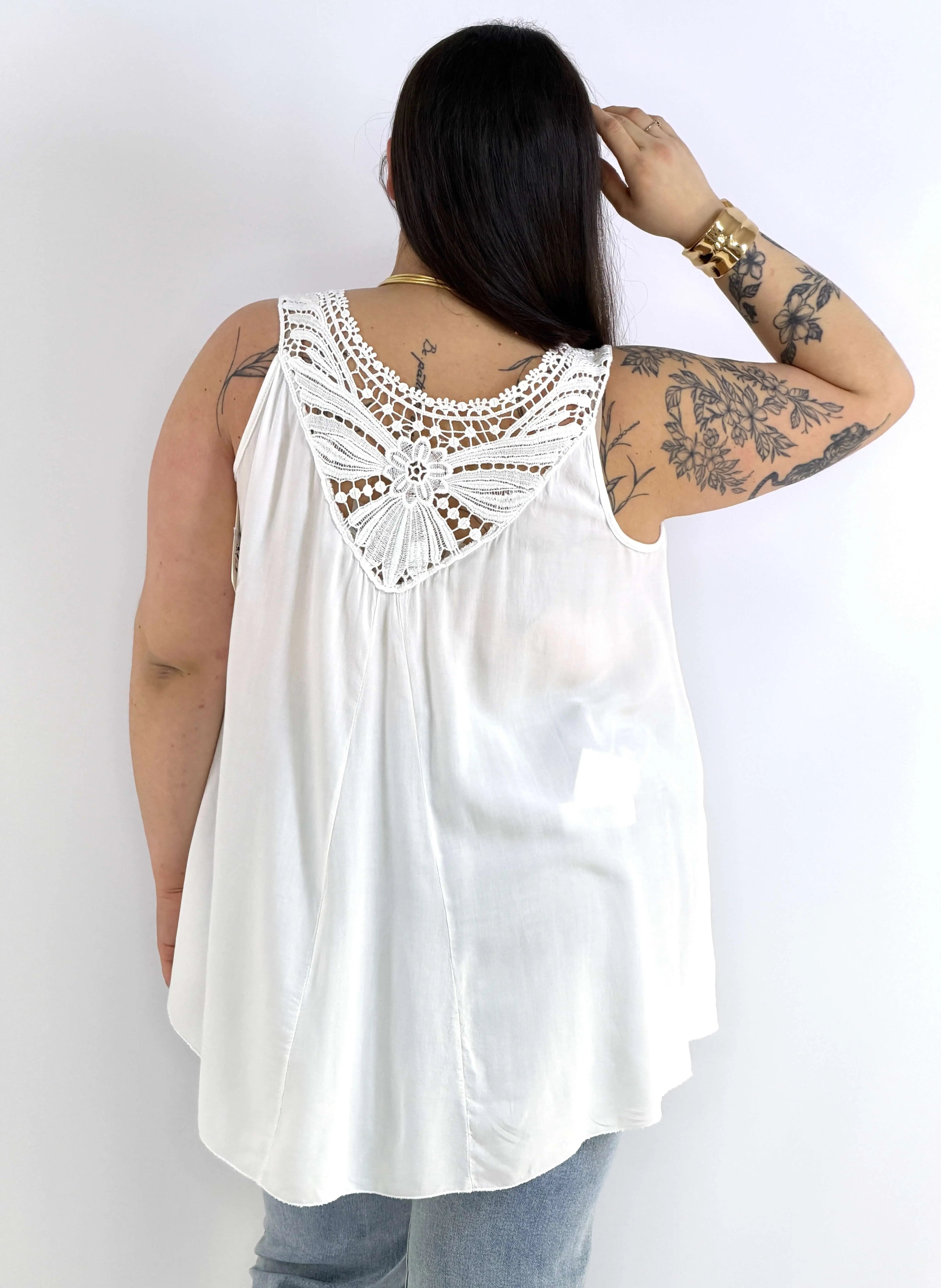 Bluzka plus size na ramiączkach – lekka bluzka XXL z koronką na plecach Stylowa XL