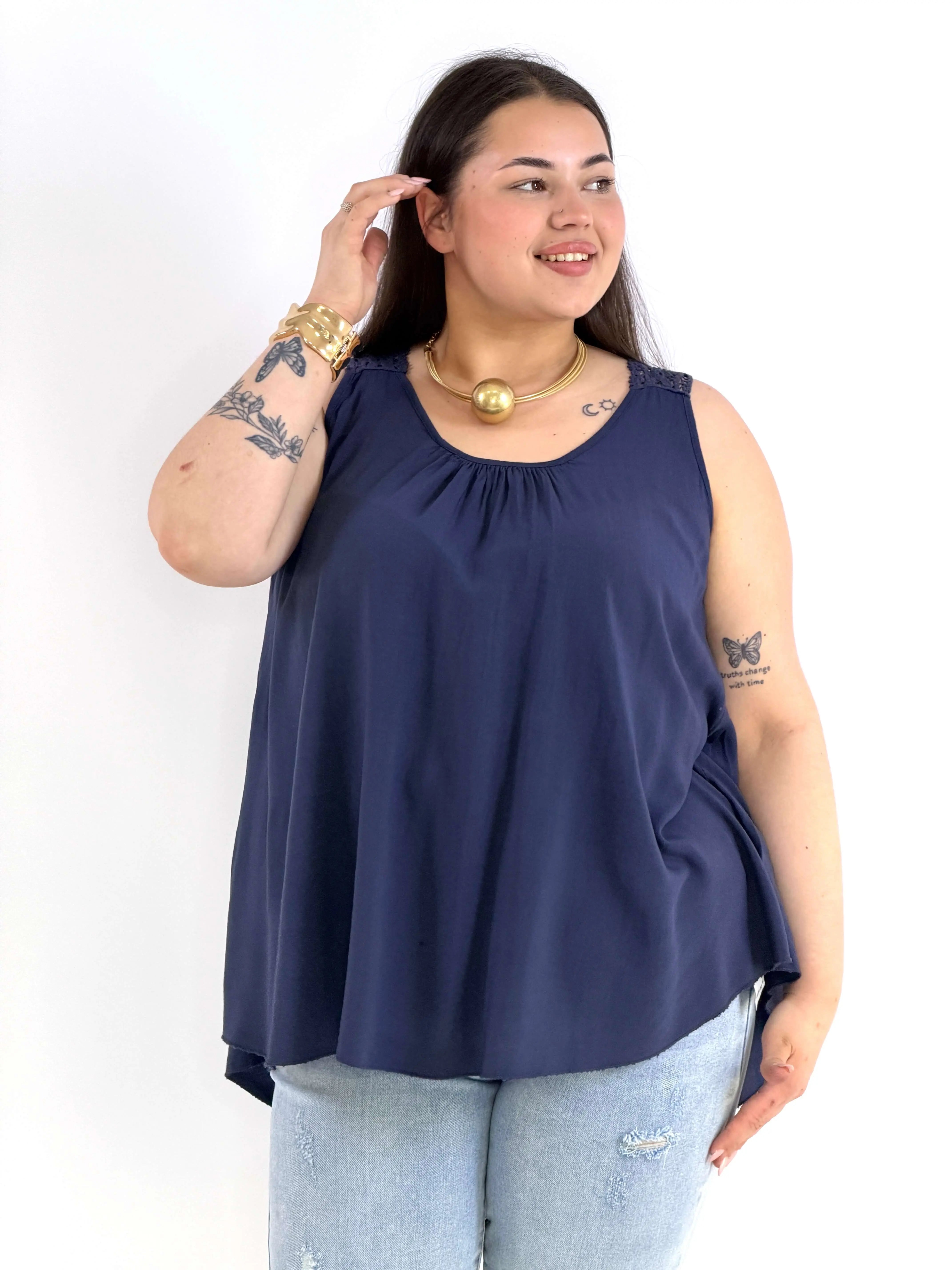 Bluzka plus size na ramiączkach – lekka bluzka XXL z koronką na plecach Stylowa XL