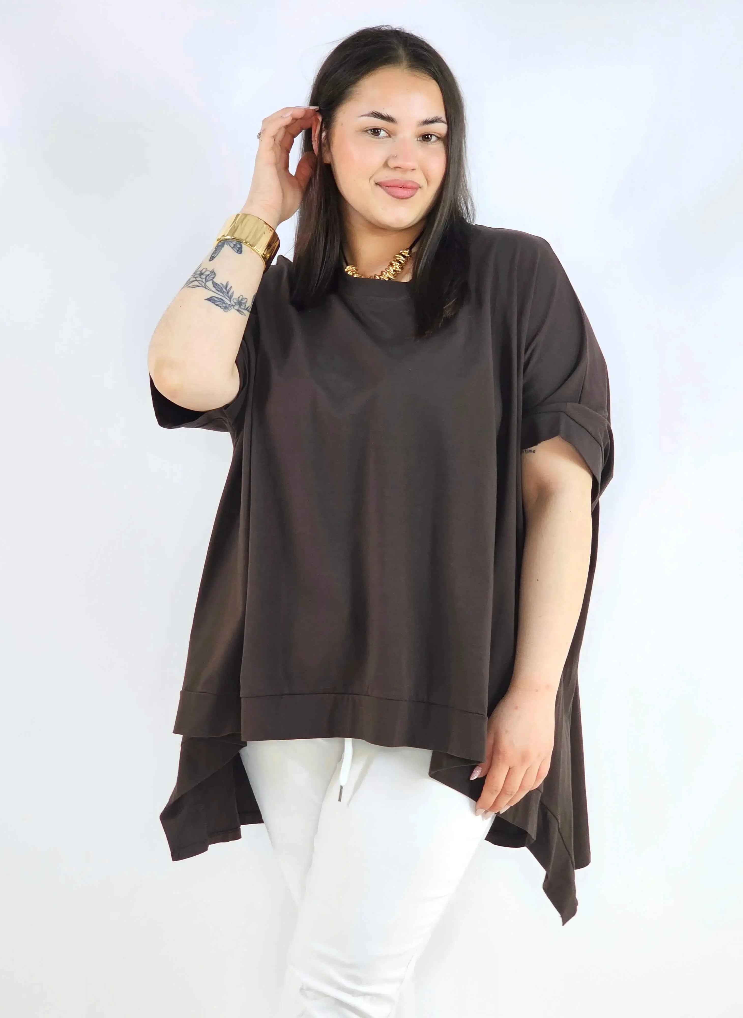 Bluzka plus size oversize z asymetrycznym dołem – wygodna bluzka damska XXL Stylowa XL