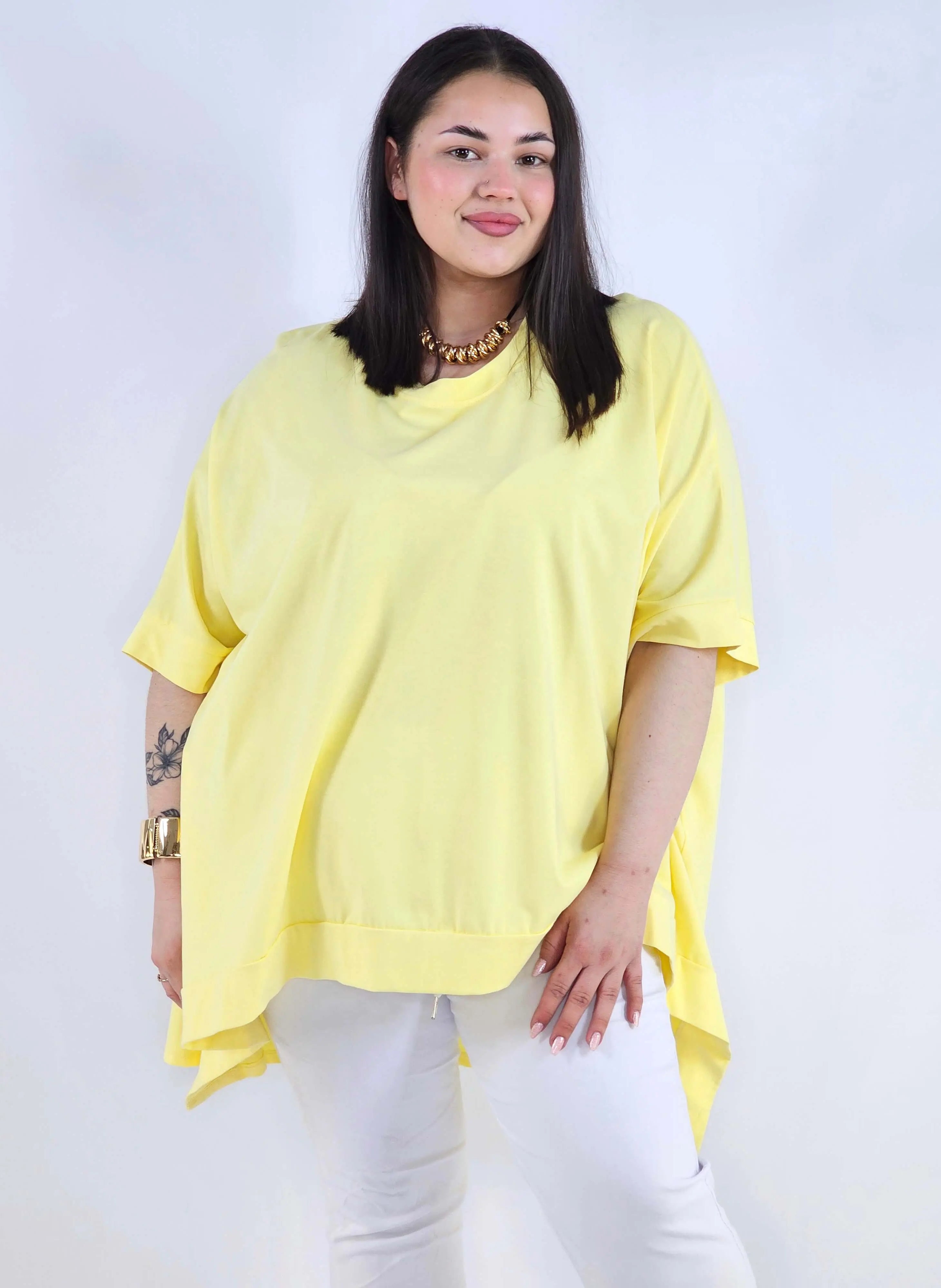 Bluzka plus size oversize z asymetrycznym dołem – wygodna bluzka damska XXL Stylowa XL