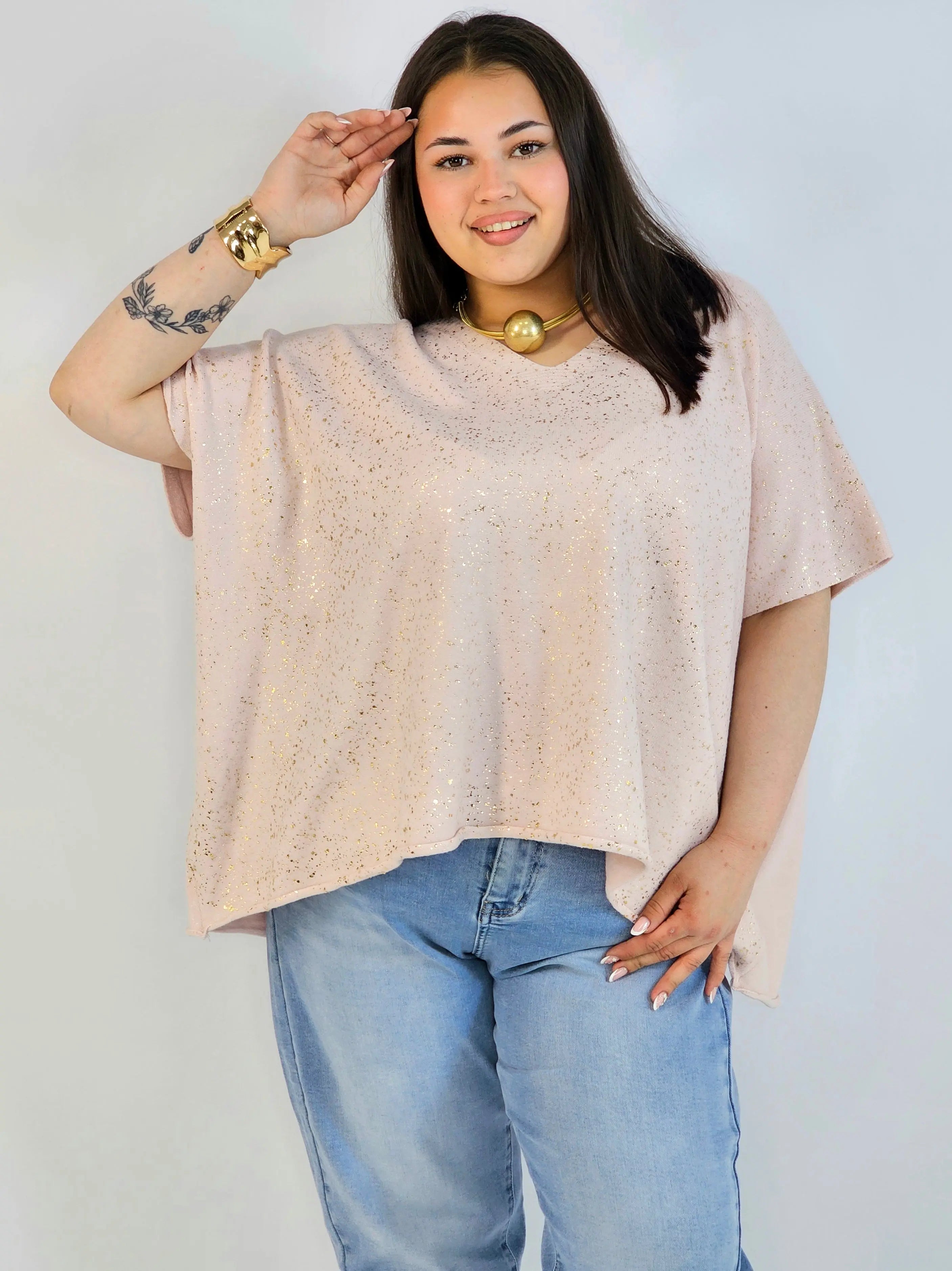 Bluzka plus size sweterkowa ze złotym zdobieniem – elegancka i lekka Stylowa XL