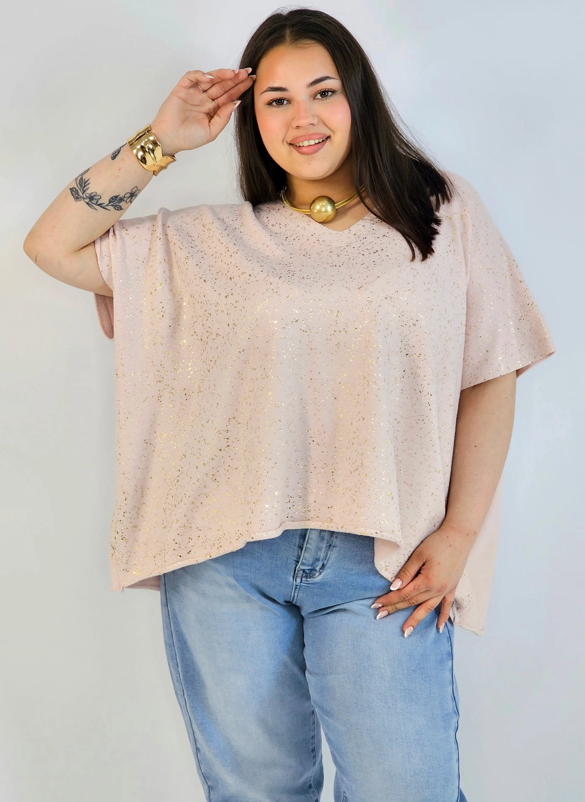 Bluzka plus size sweterkowa ze złotym zdobieniem – elegancka i lekka Stylowa XL