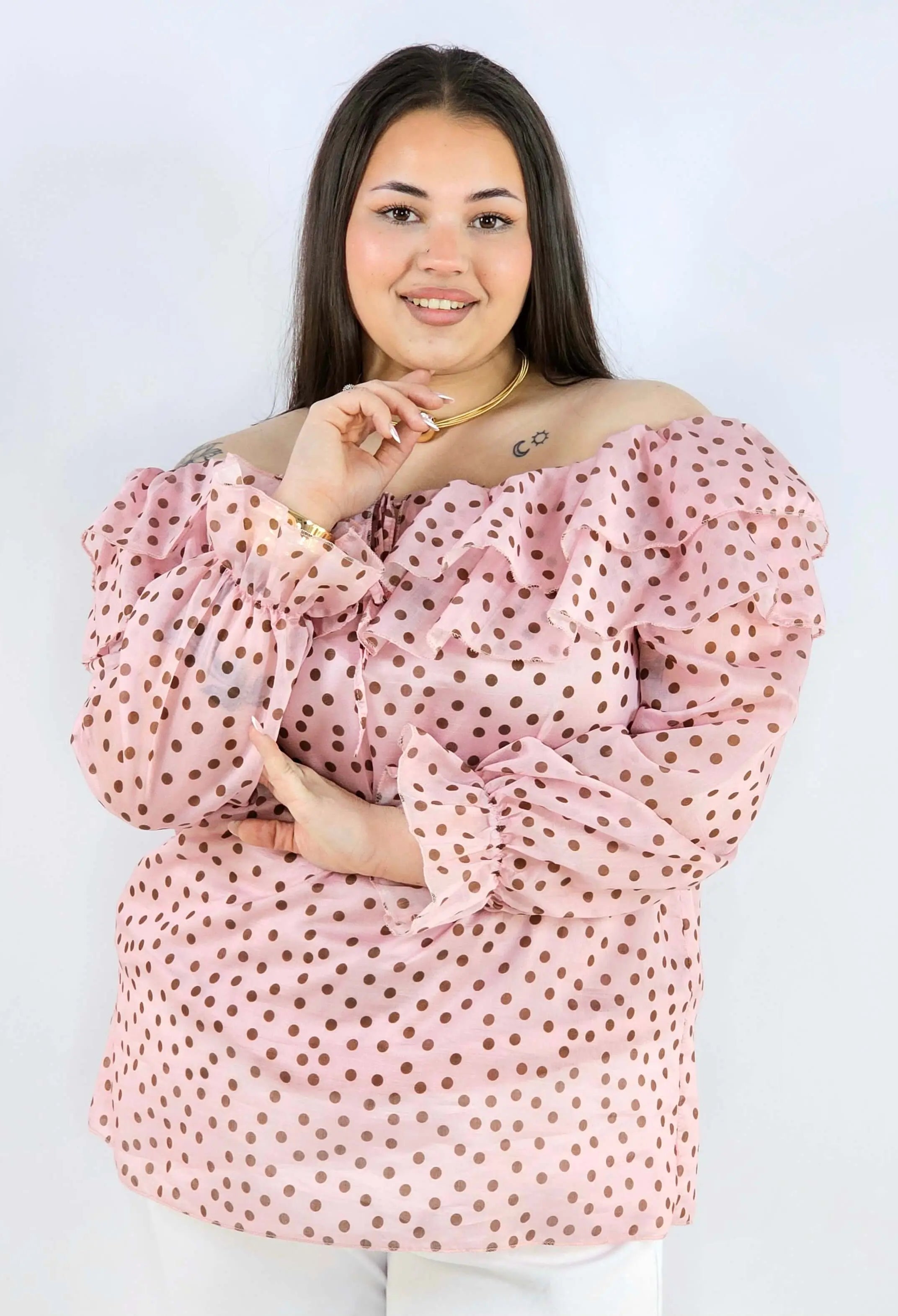 Bluzka plus size w grochy z falbaną i wiązaniem lekka i kobieca Stylowa XL