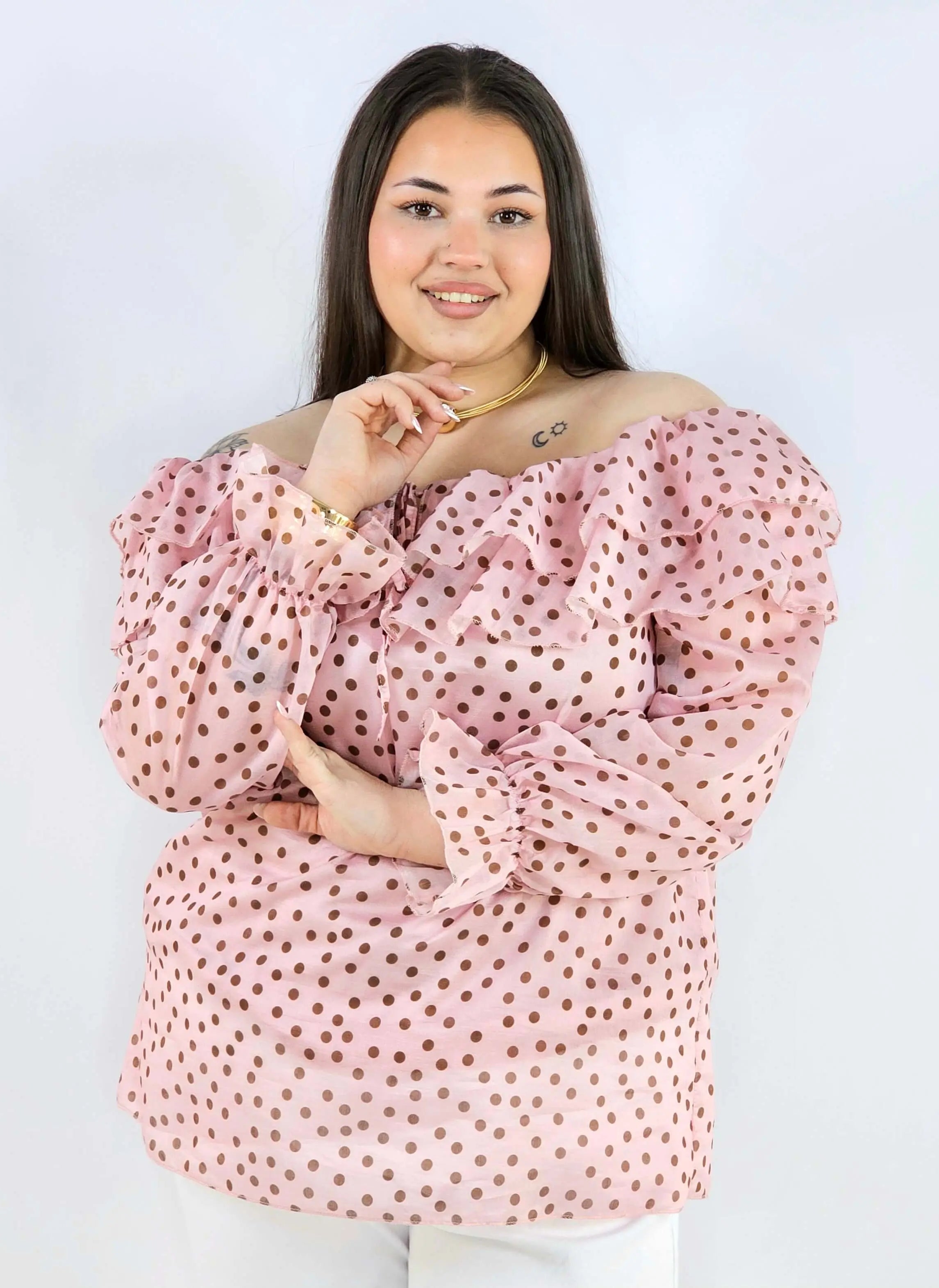 Bluzka plus size w grochy z falbaną i wiązaniem lekka i kobieca Stylowa XL