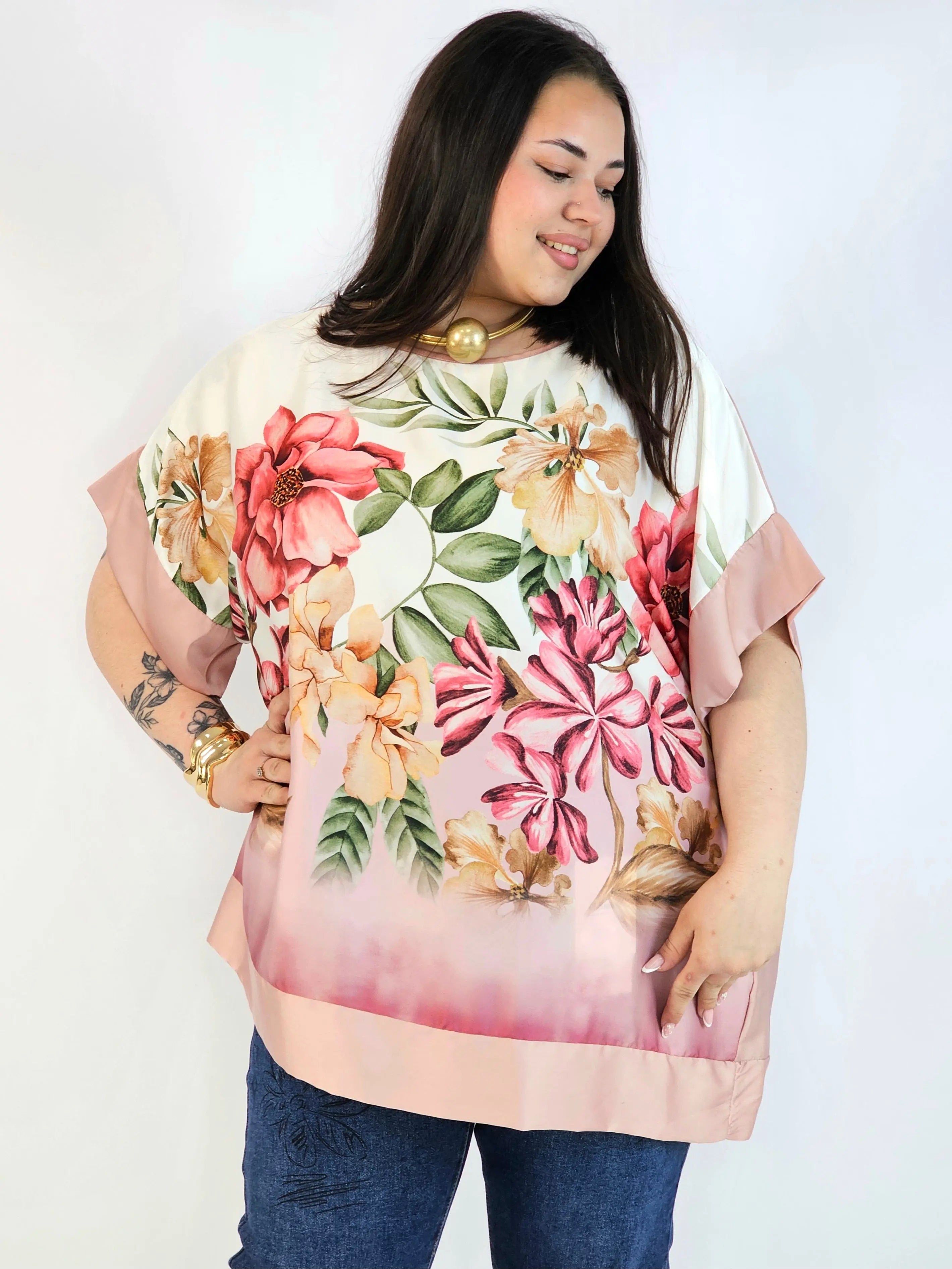 Bluzka plus size w kwiaty – lekka i stylowa bluzka damska Stylowa XL