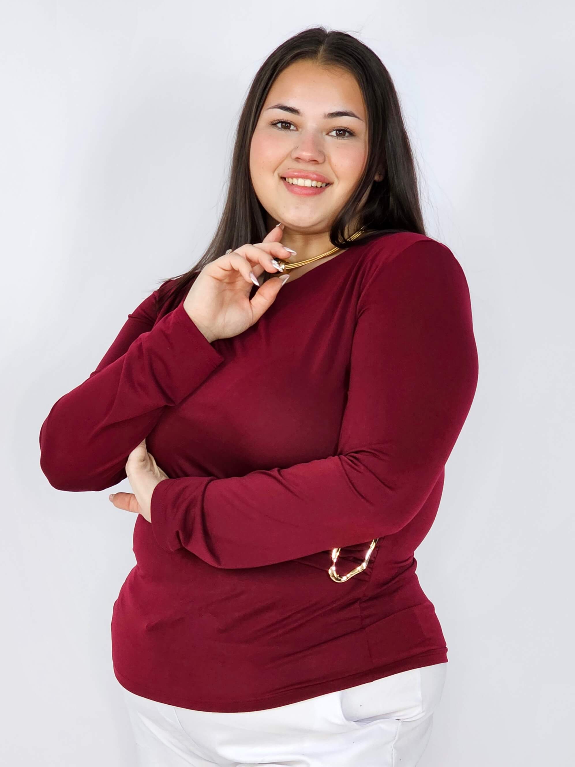 Bluzka plus size z asymetrycznym marszczeniem i ozdobną klamrą Stylowa XL